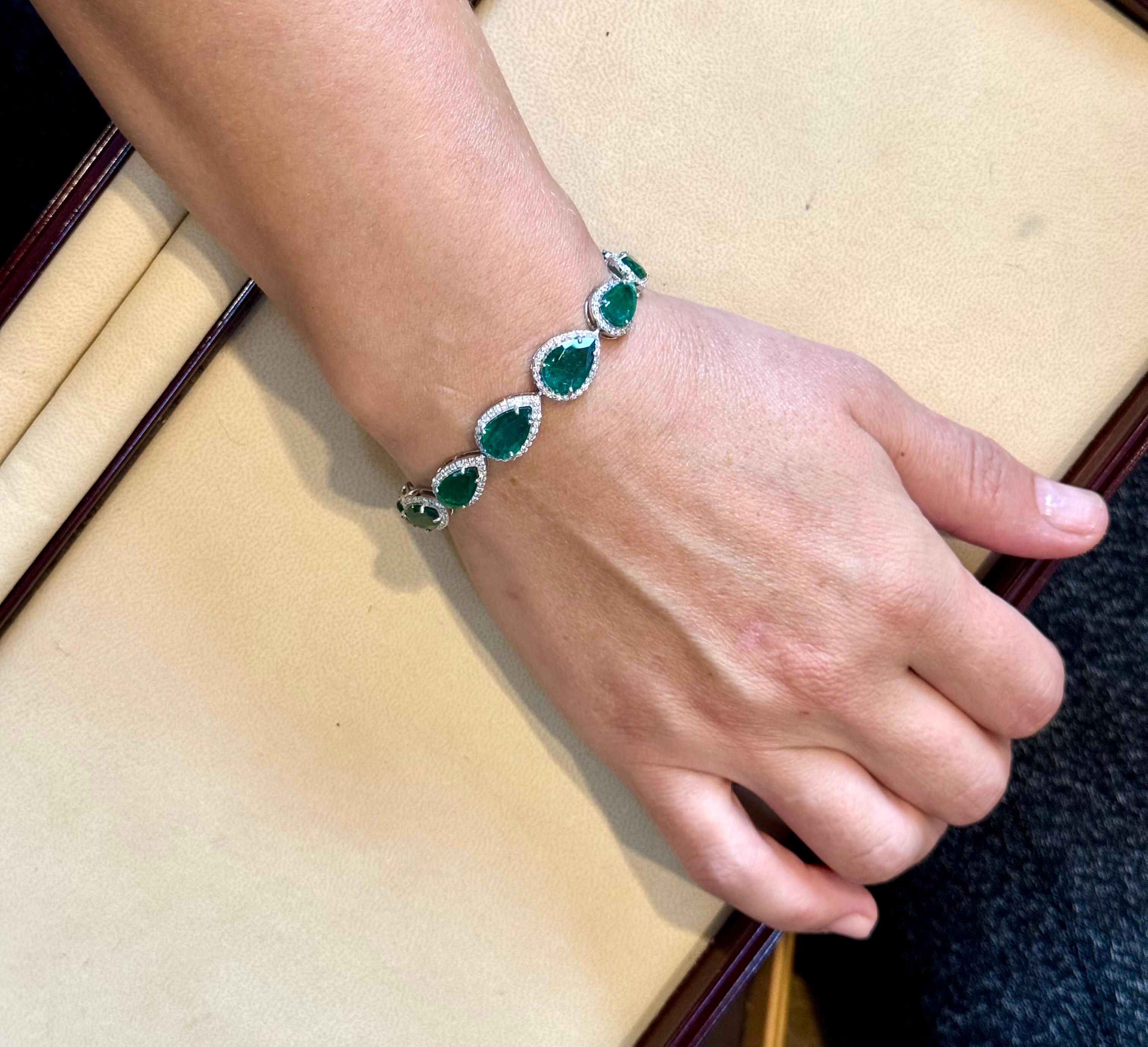 28 Carat Natural Zambian Emerald & Diamond Tennis Bracelet 14 Karat White Gold For Sale 14