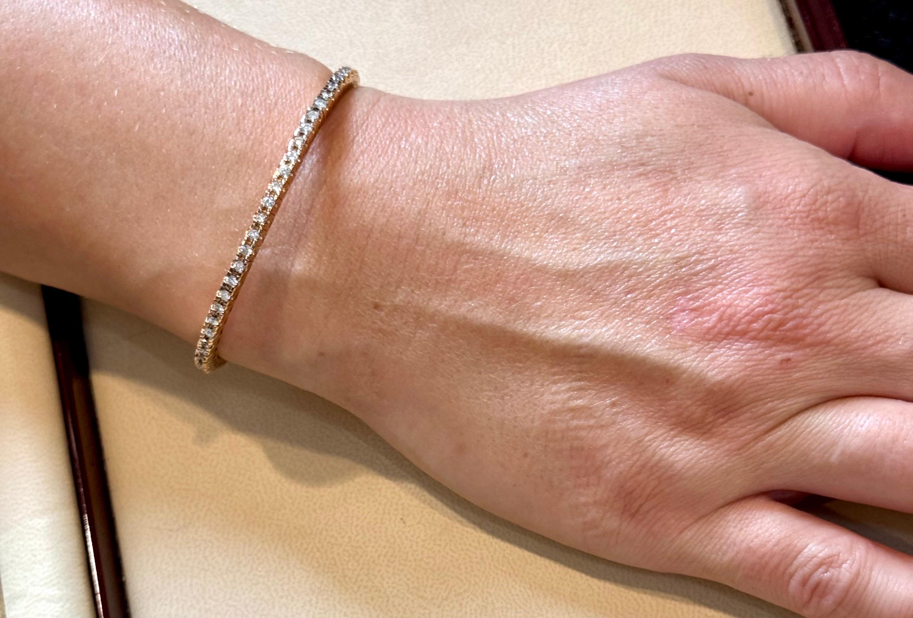 5 Pointer Each, 3.5 Ct  Eternity 18 Kt Gold & Diamond Stretchable Bangle, Italy For Sale 10