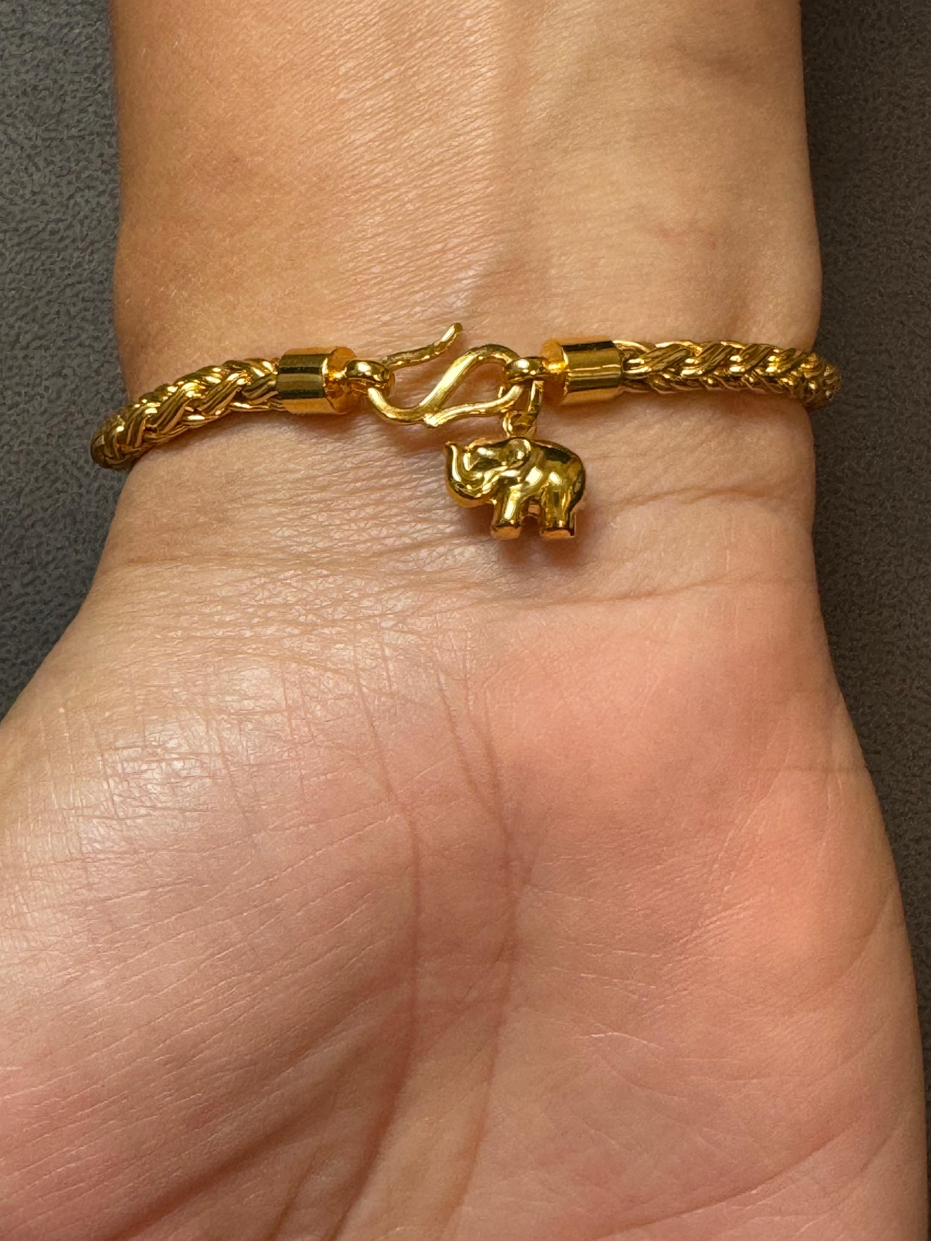 Vintage Love Nest Yellow Gold  Woven Bracelet in 18 Kt Yellow Gold For Sale 4