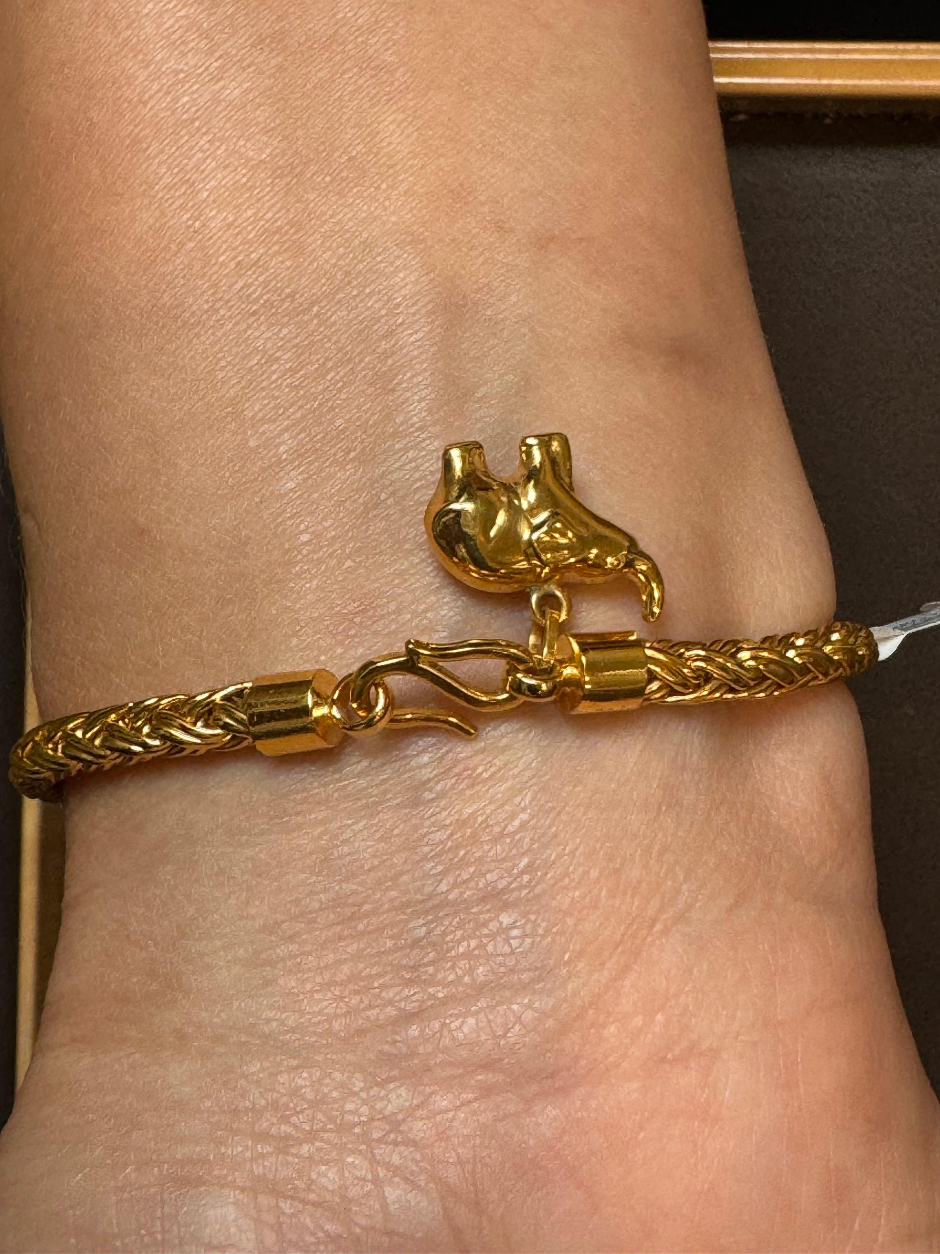 Vintage Love Nest Yellow Gold  Woven Bracelet in 18 Kt Yellow Gold For Sale 7