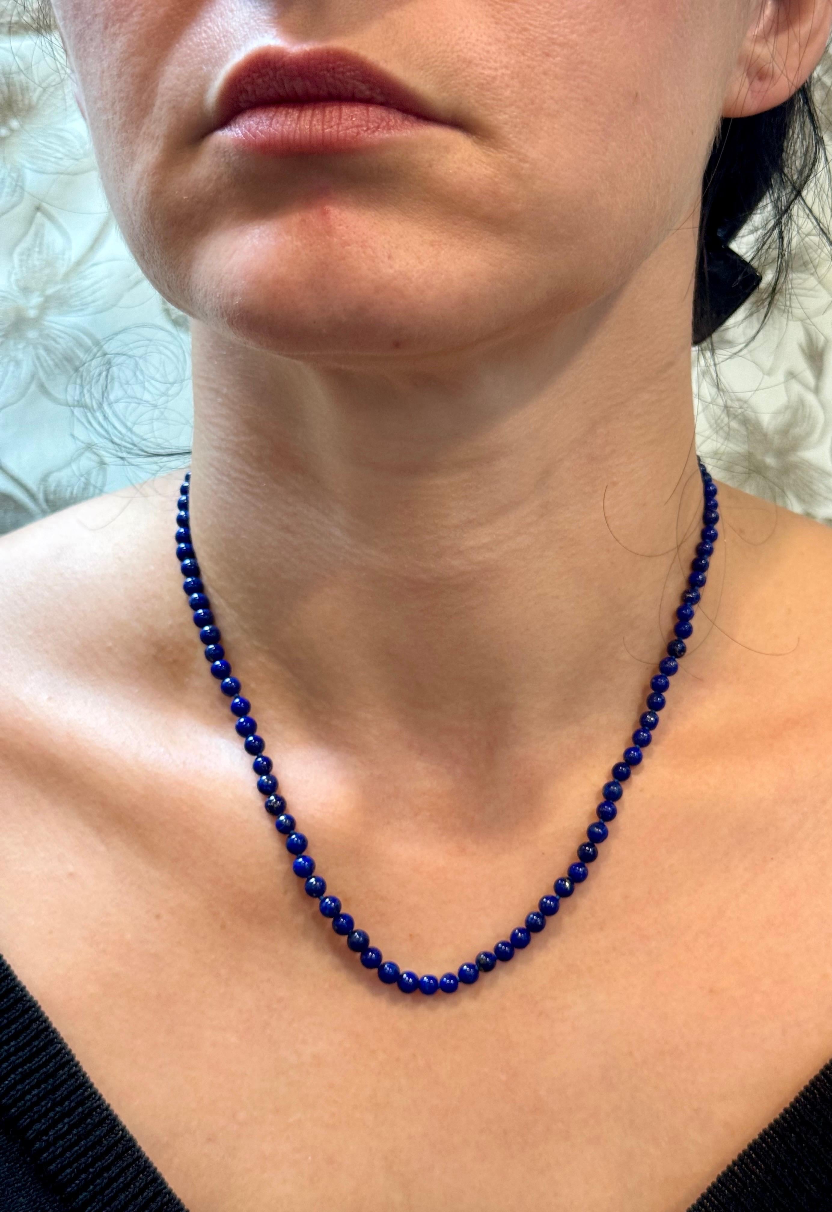 Collana uniforme d'epoca in Lapislazzuli a filo singolo con chiusura in oro giallo 14 kt in vendita 6