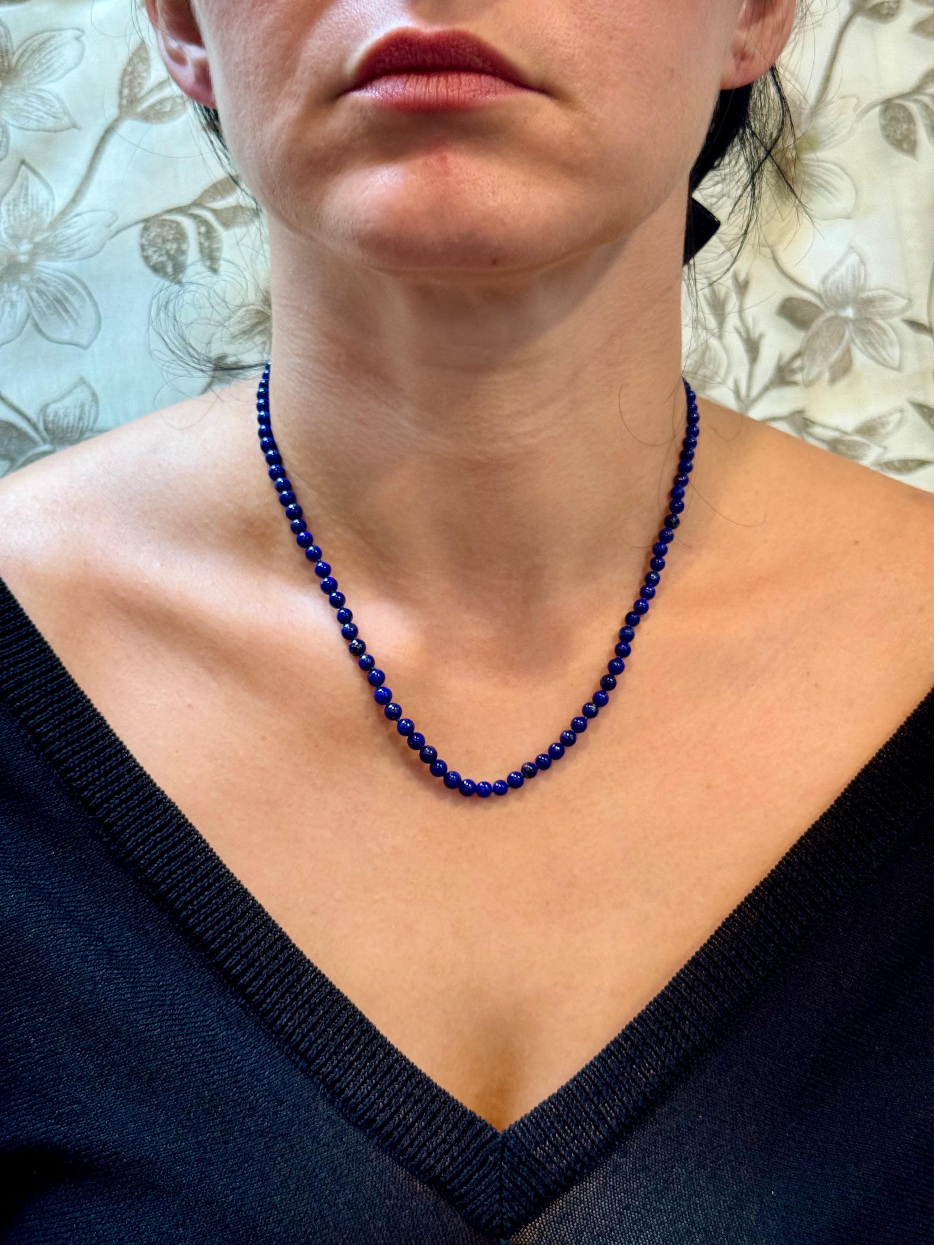Collana uniforme d'epoca in Lapislazzuli a filo singolo con chiusura in oro giallo 14 kt in vendita 7