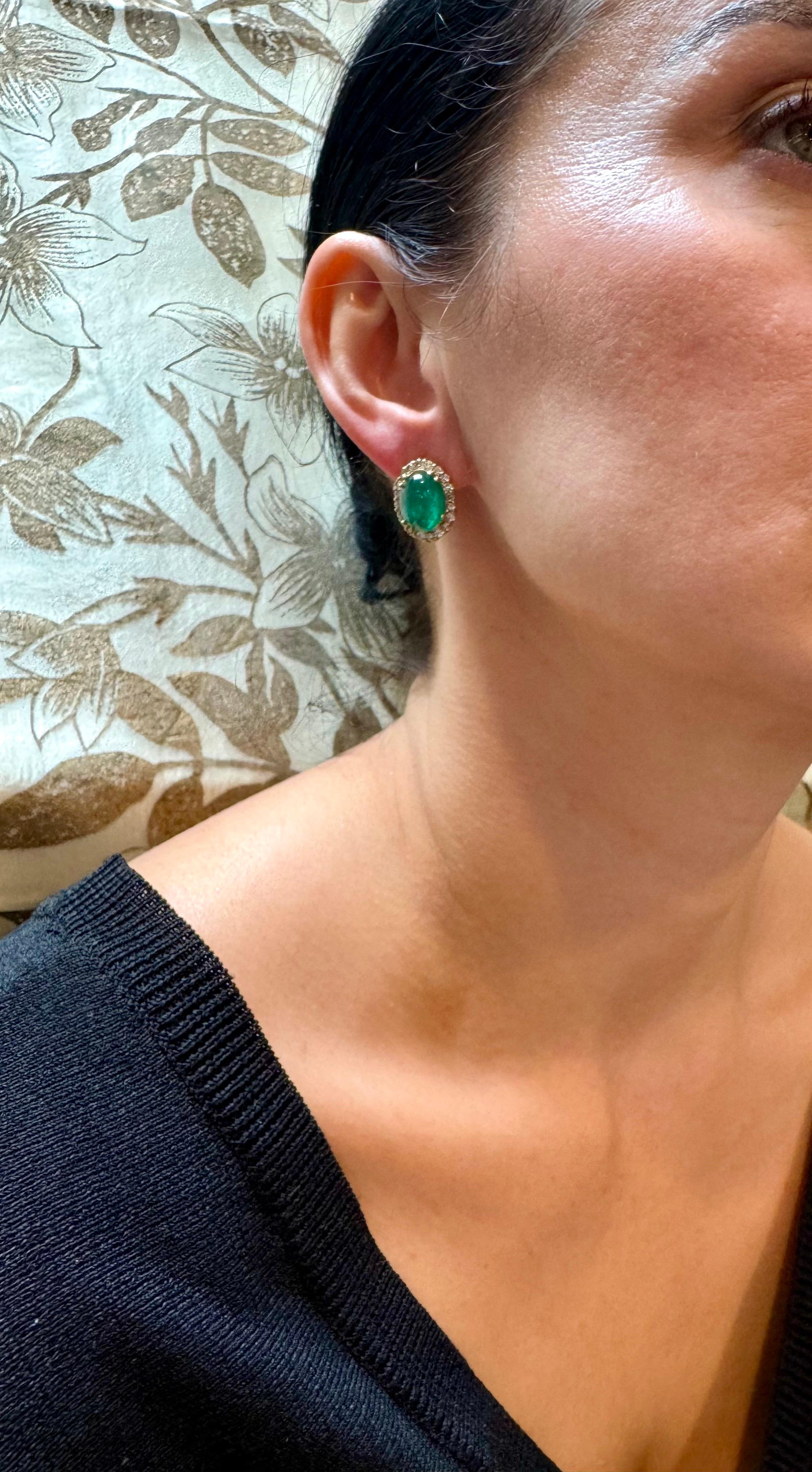 10 Ct Natural Emerald Zambian Cabochon & 2 Ct Diamond Stud Earring 14 KY Gold For Sale 8