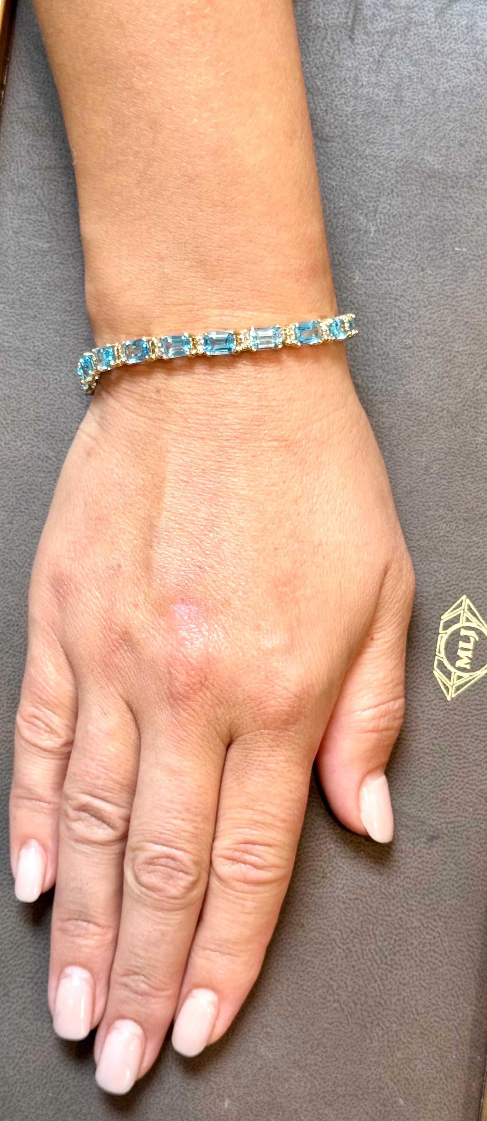 Classic Emerald-Cut Swiss Blue Topaz Bracelet with Diamonds, 14 Kt Yellow Gold For Sale 12