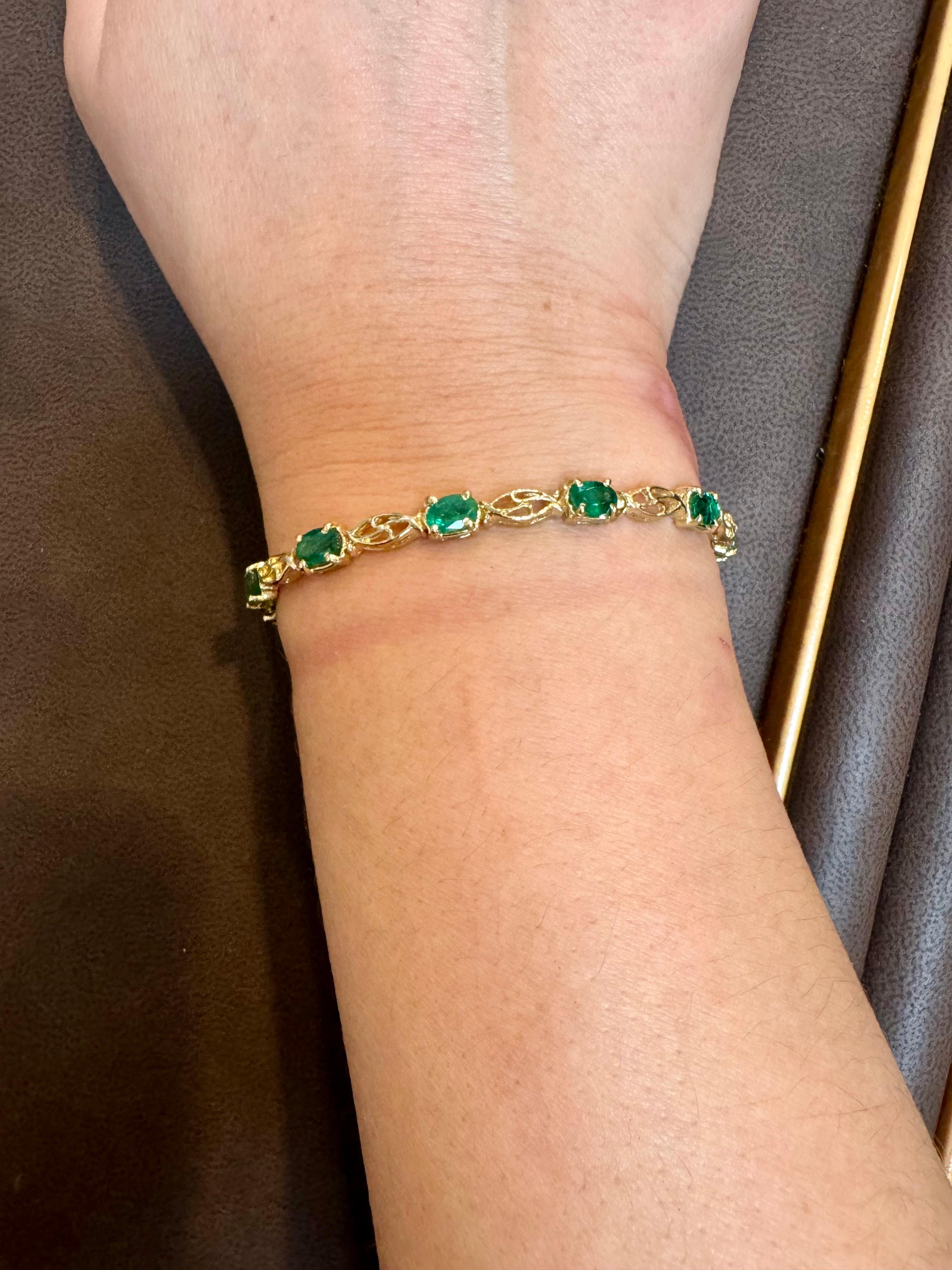 5.5 Ct Natural Emerald & Diamond Cocktail Tennis Bracelet 14 Karat Yellow Gold For Sale 12