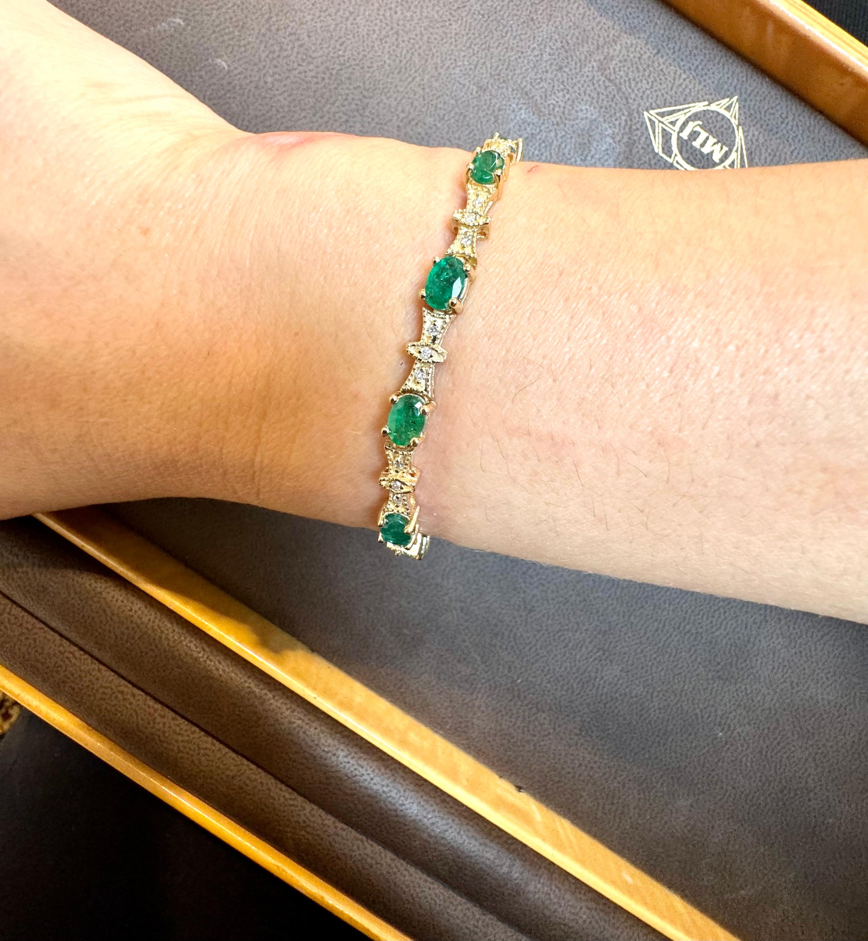 5 Carat Emerald Tennis Bracelet 14 Karat Yellow Gold, 6.5 Inch For Sale 6