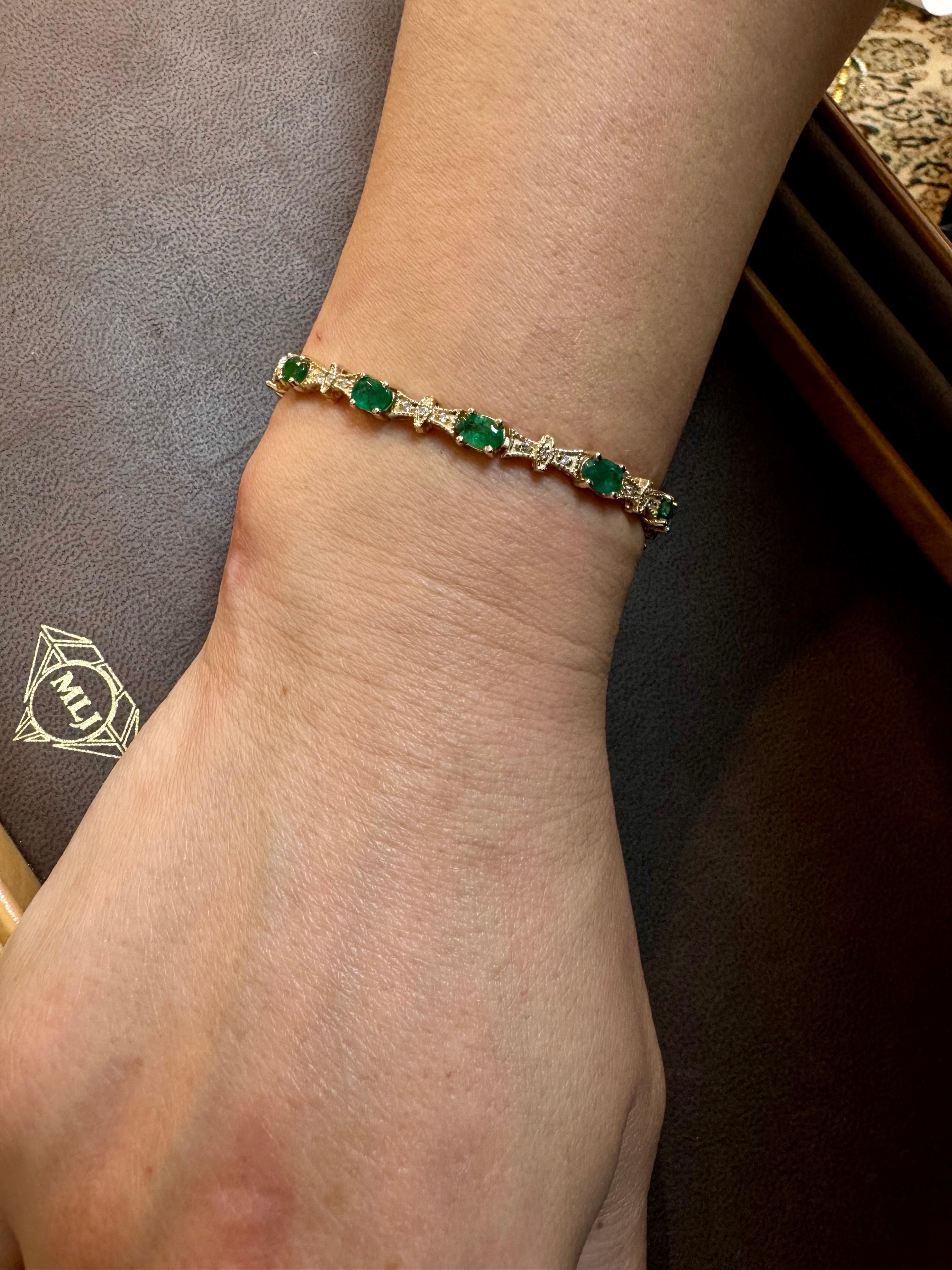 5 Carat Emerald Tennis Bracelet 14 Karat Yellow Gold, 6.5 Inch For Sale 9