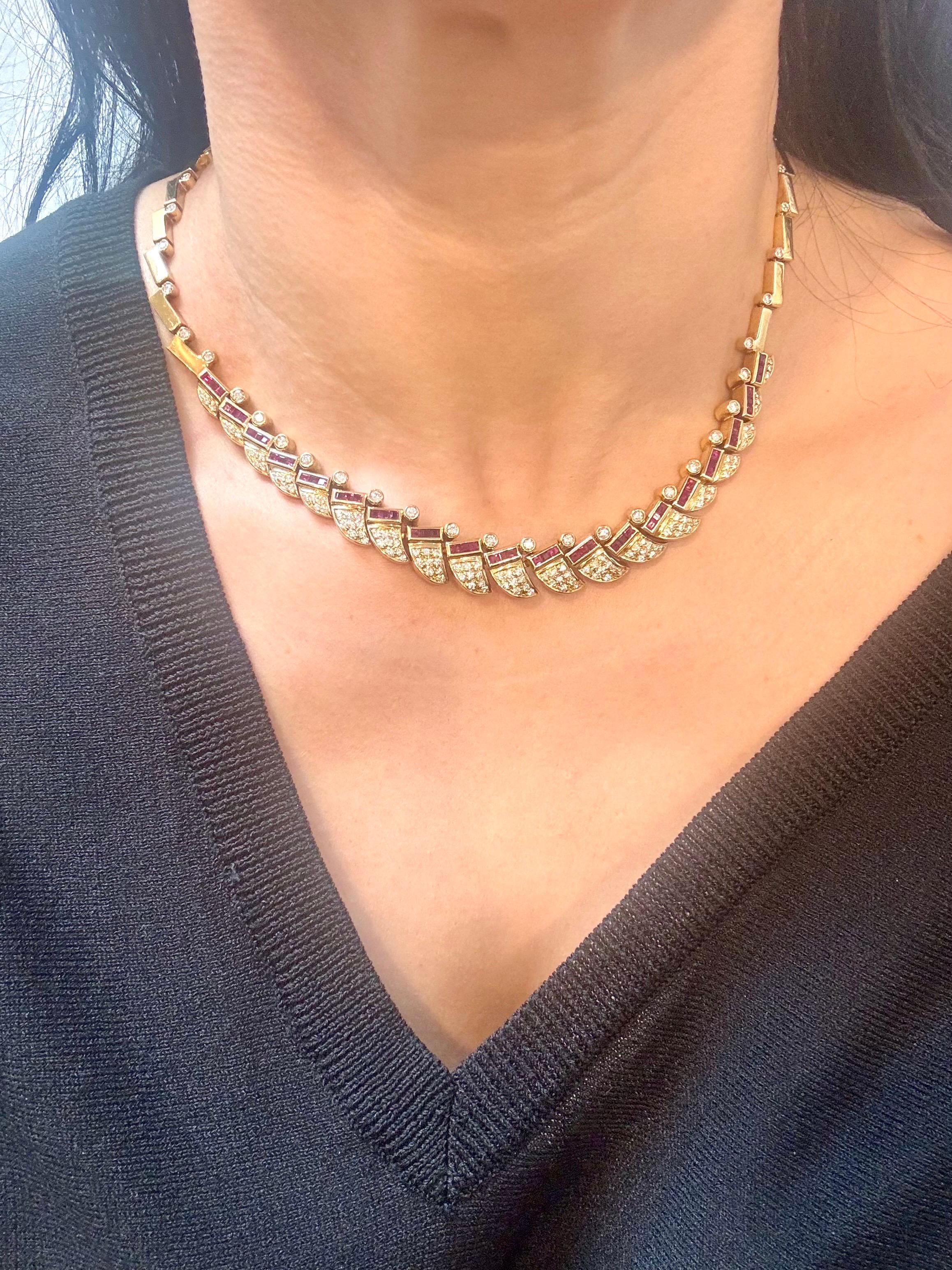 Collar de Rubí Natural de 3 Ct y Diamantes de 4 Ct Oro Amarillo de 18 Kilates  75 Gramos, 18 Inc en venta 6