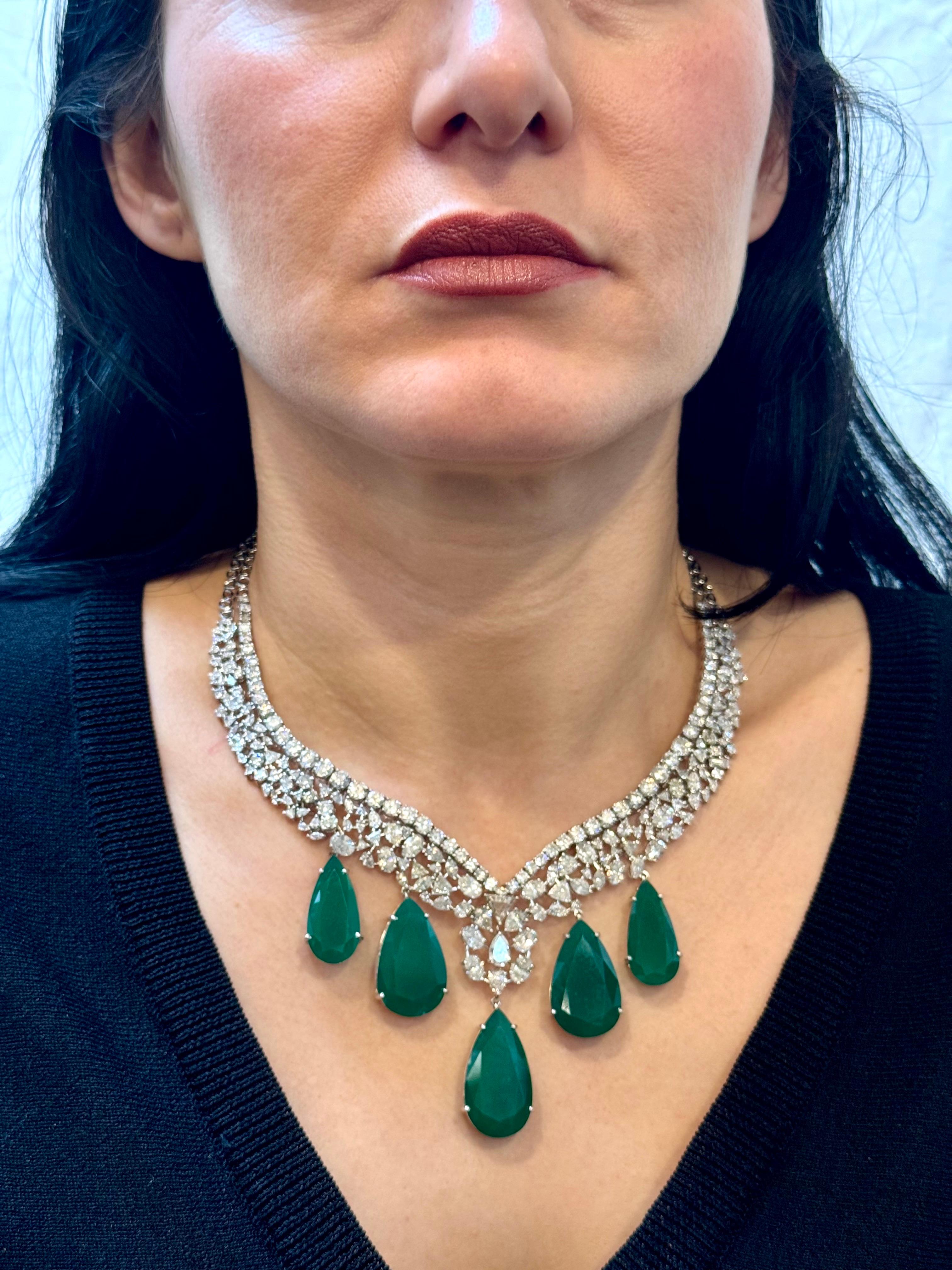 GIA-zertifiziert 145 Karat russischer unbehandelter Smaragd & 45 Karat Diamant-Halskette Suite im Angebot 10