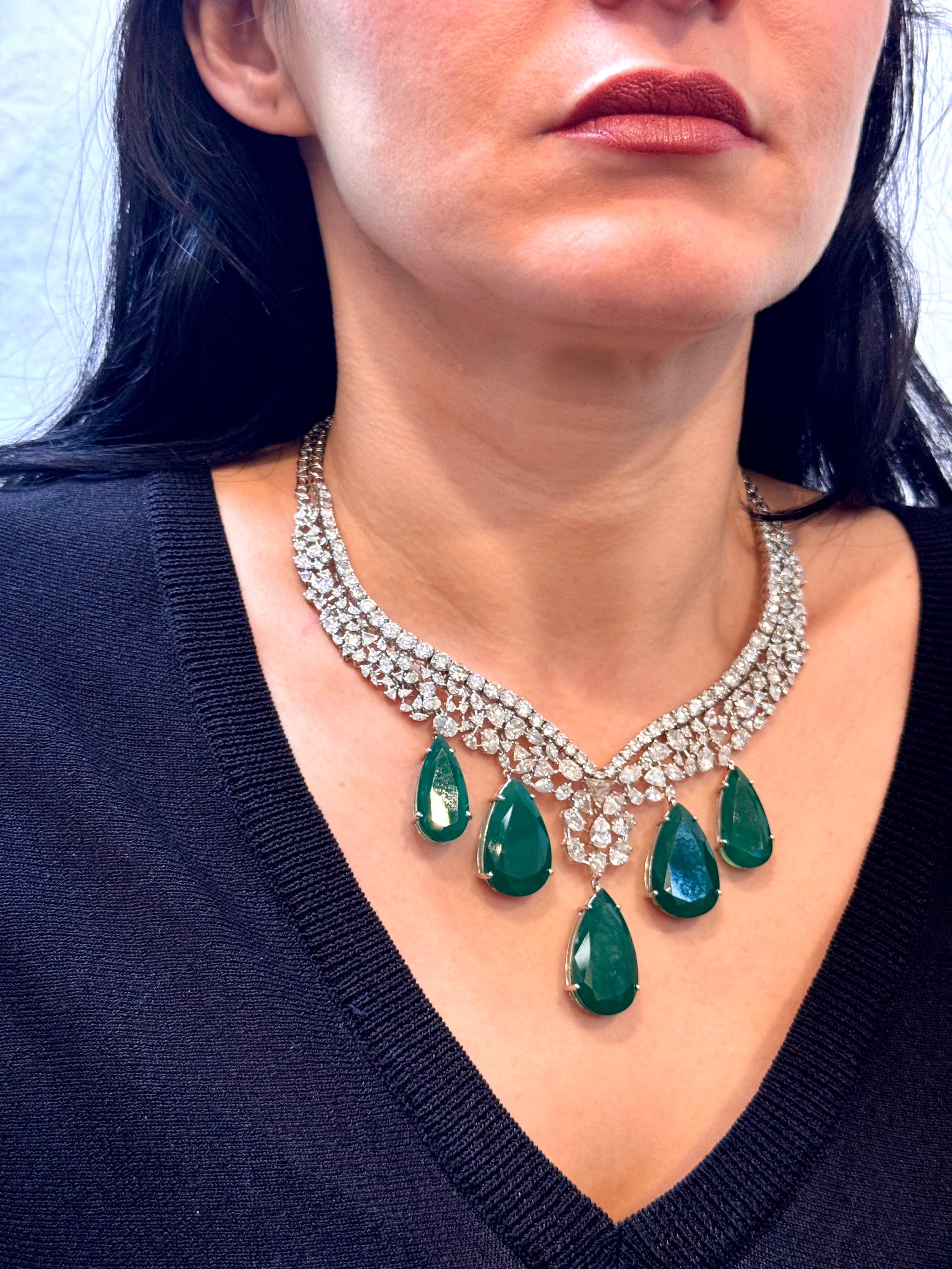 GIA-zertifiziert 145 Karat russischer unbehandelter Smaragd & 45 Karat Diamant-Halskette Suite im Angebot 11