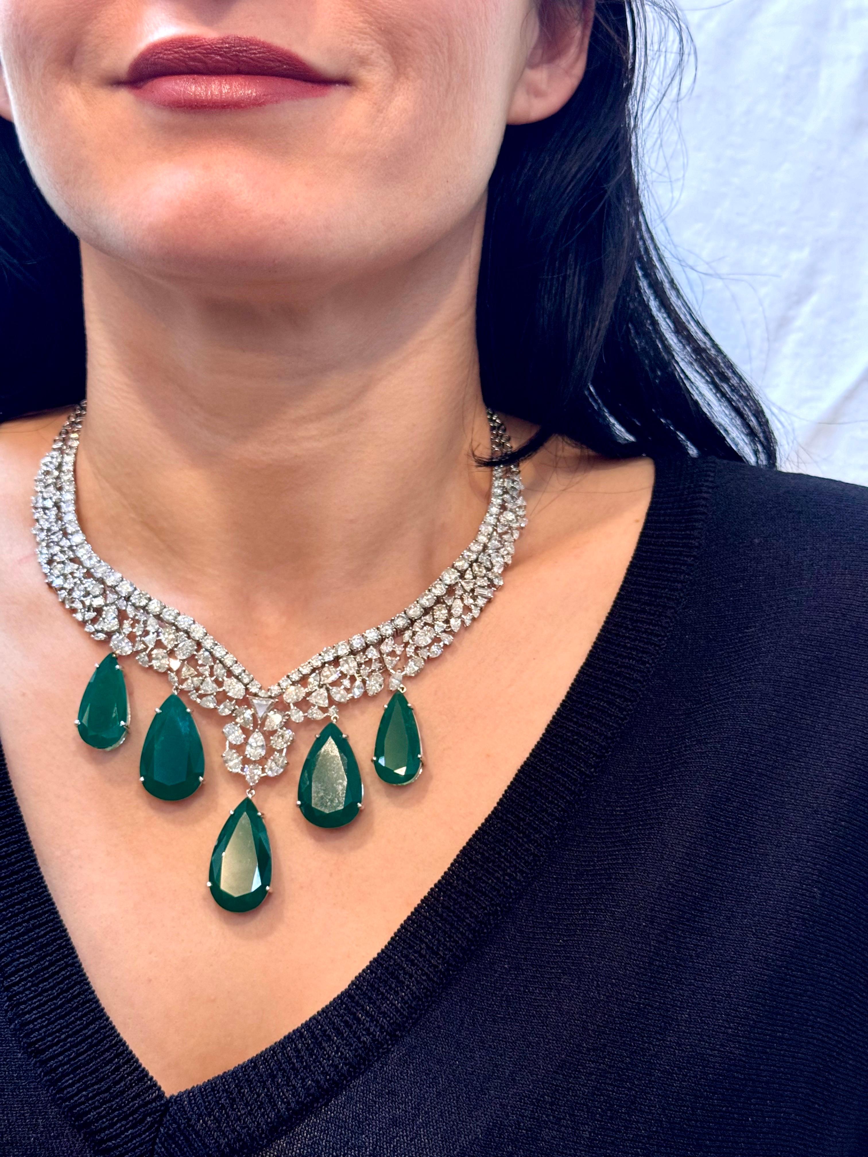 GIA-zertifiziert 145 Karat russischer unbehandelter Smaragd & 45 Karat Diamant-Halskette Suite im Angebot 12