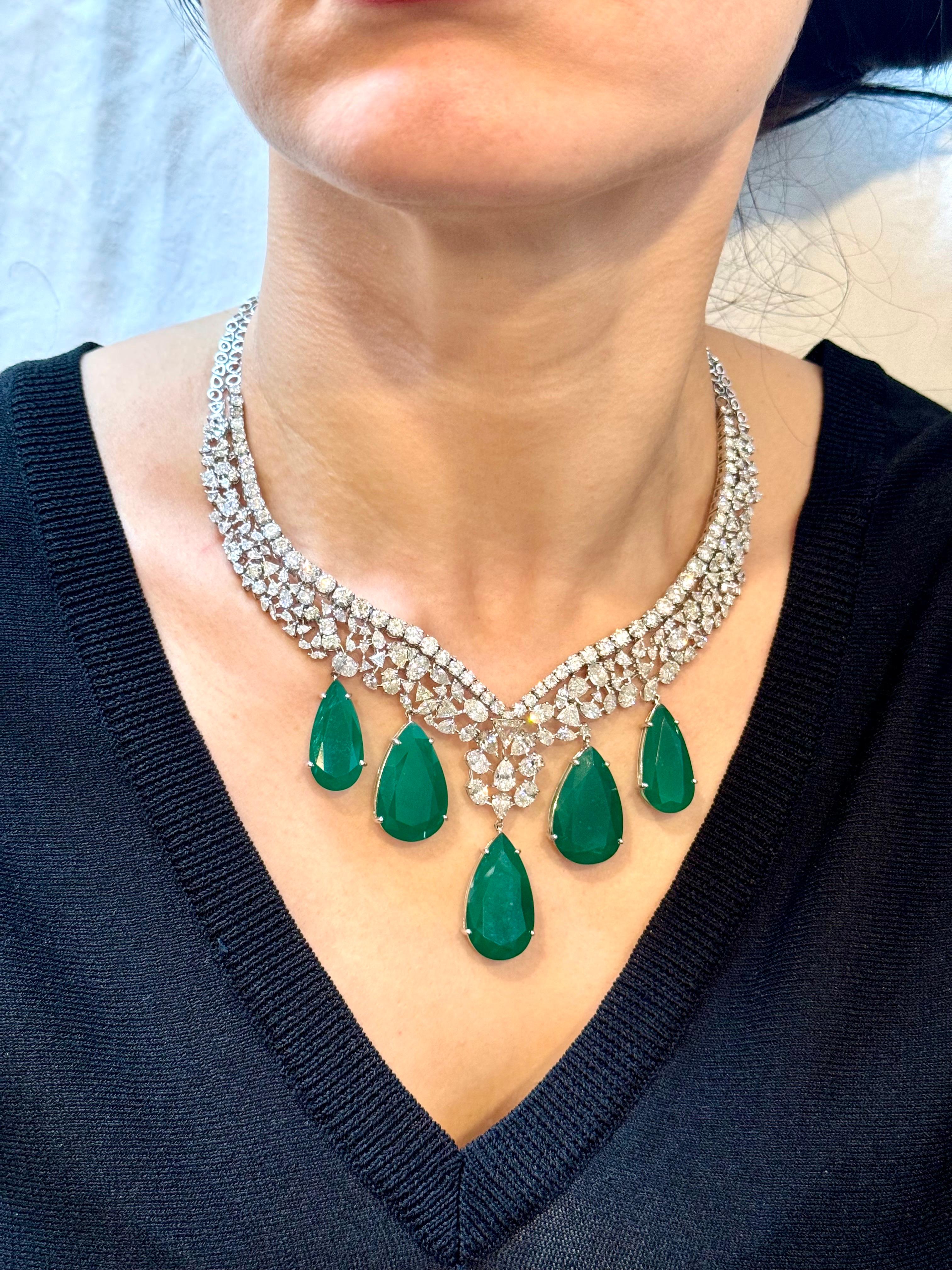 GIA-zertifiziert 145 Karat russischer unbehandelter Smaragd & 45 Karat Diamant-Halskette Suite im Angebot 13