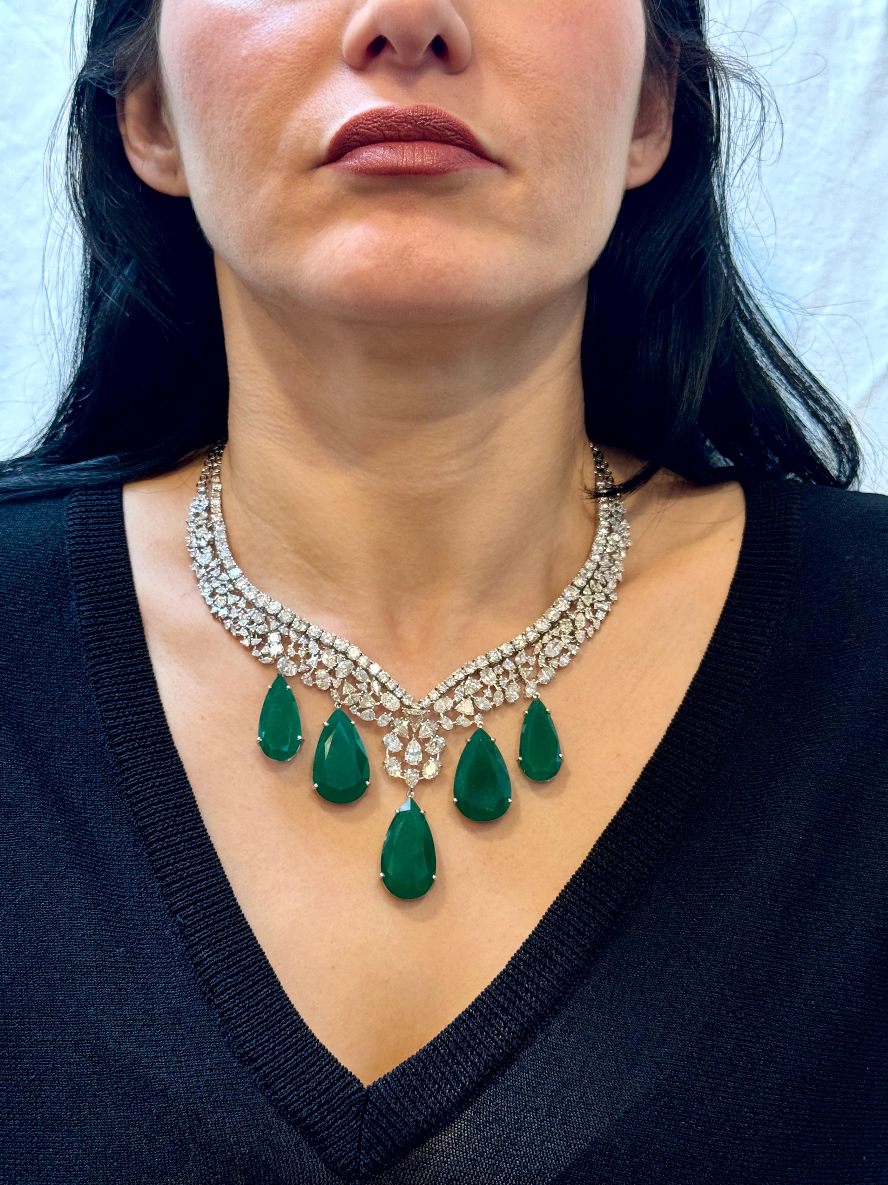 GIA-zertifiziert 145 Karat russischer unbehandelter Smaragd & 45 Karat Diamant-Halskette Suite im Angebot 14