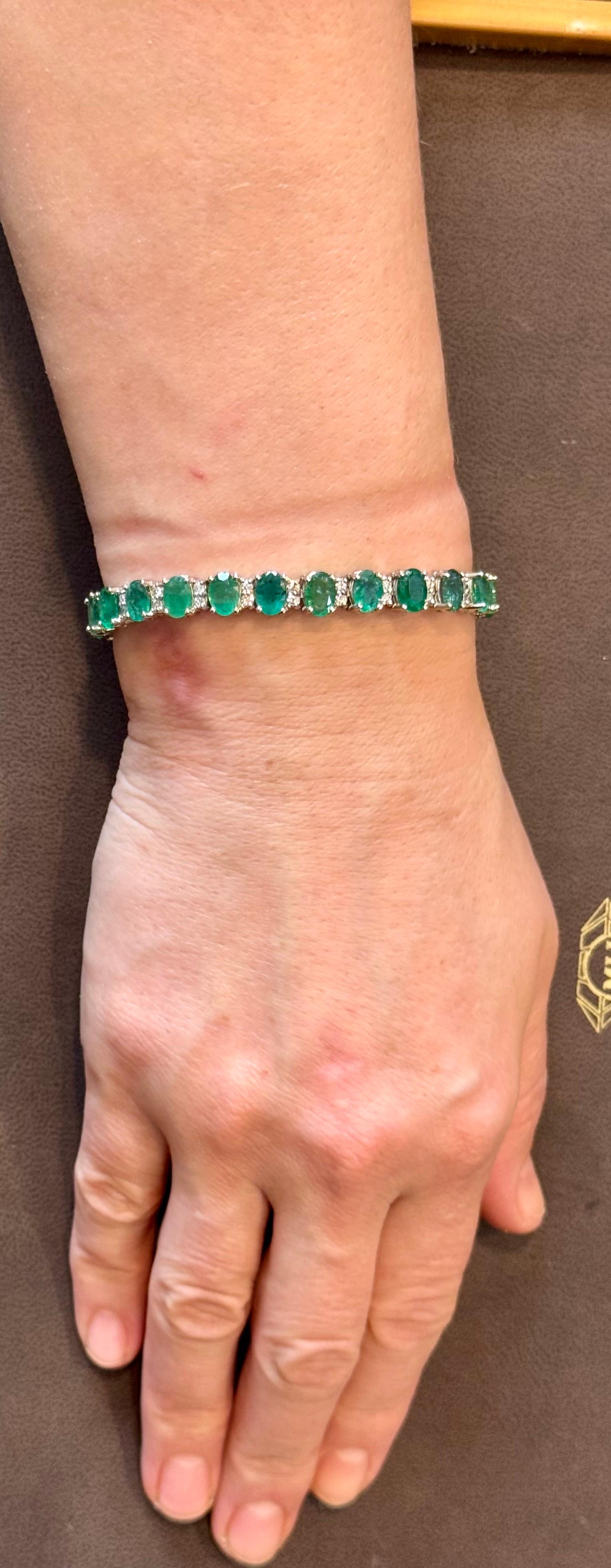 Bracciale tennis con smeraldo da 21 carati e diamante da 1,6 carati, oro bianco da 14 carati in vendita 7