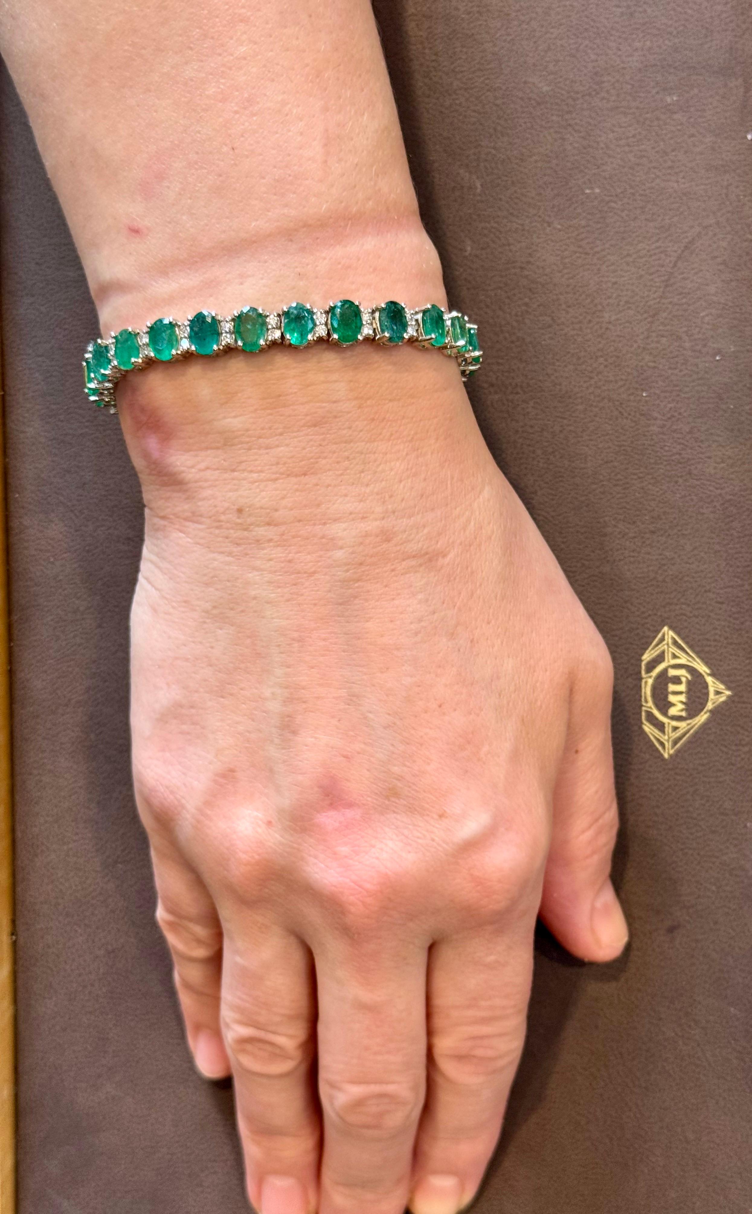 Bracciale tennis con smeraldo da 21 carati e diamante da 1,6 carati, oro bianco da 14 carati in vendita 10