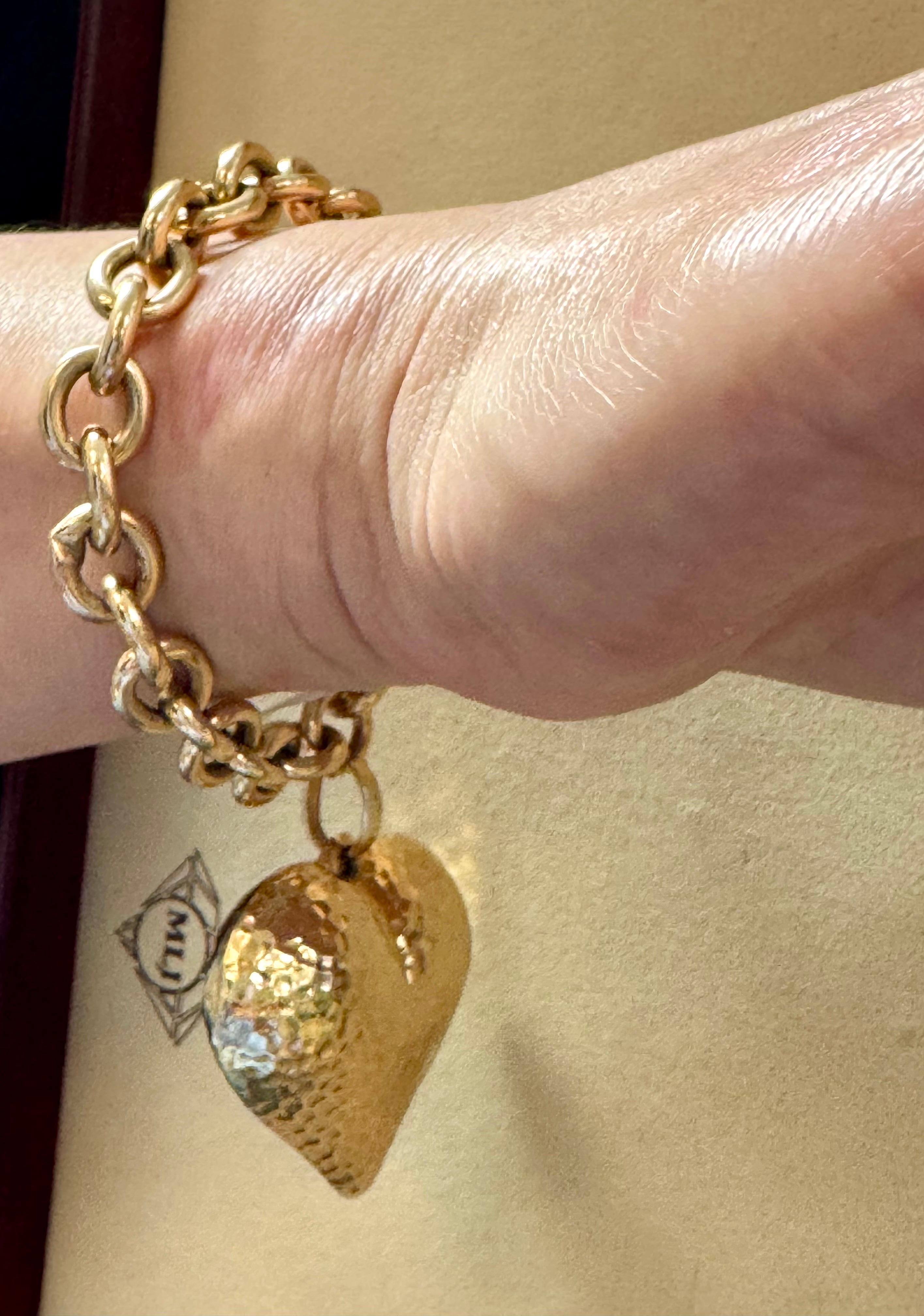 Vintage 14 Karat Yellow Gold 24.3 Gm Link Bracelet for Charms with Heart Charm For Sale 11
