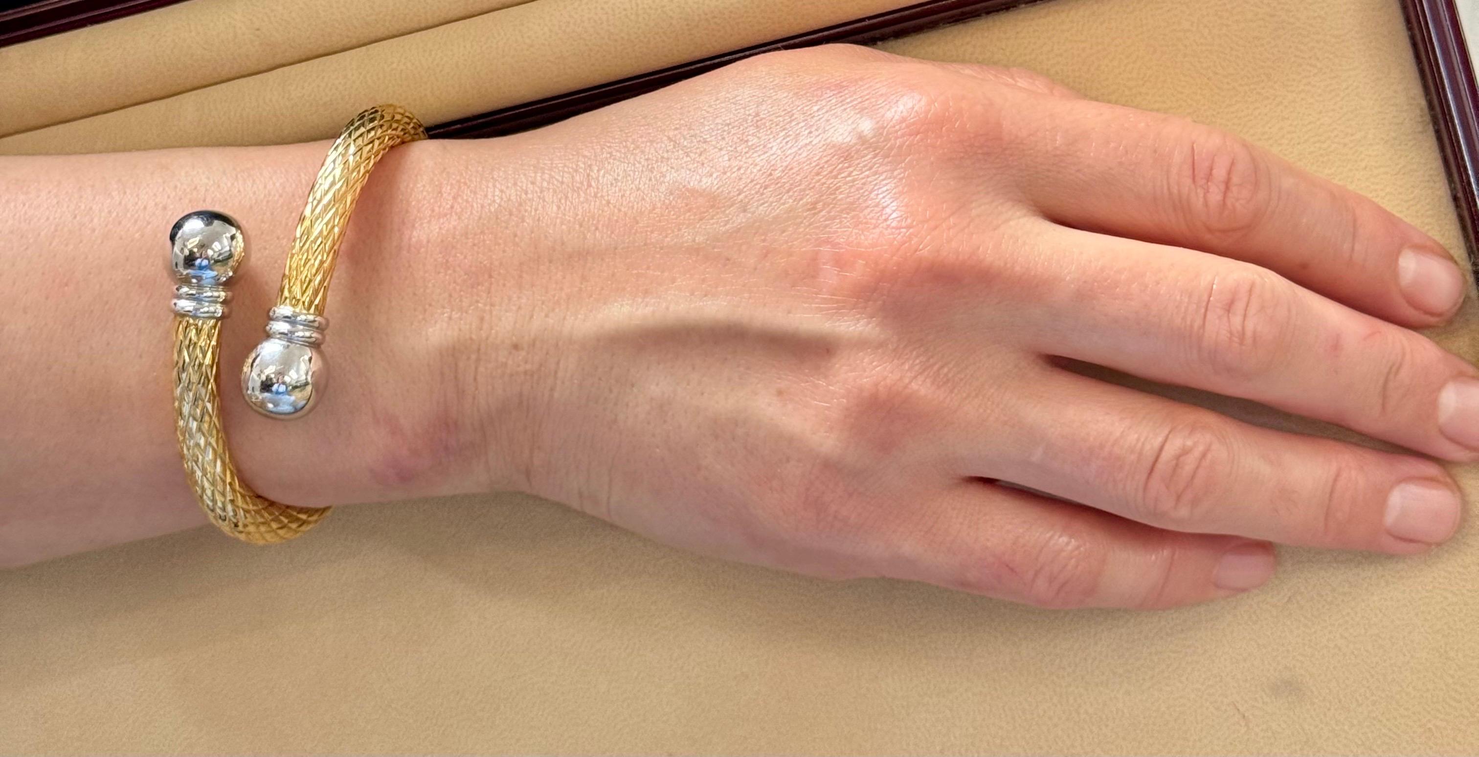 Vintage Zwei-Ton-Manschette Armreif Armband 18 Karat massivem Gelb & Weißgold 24 Gramm im Angebot 10