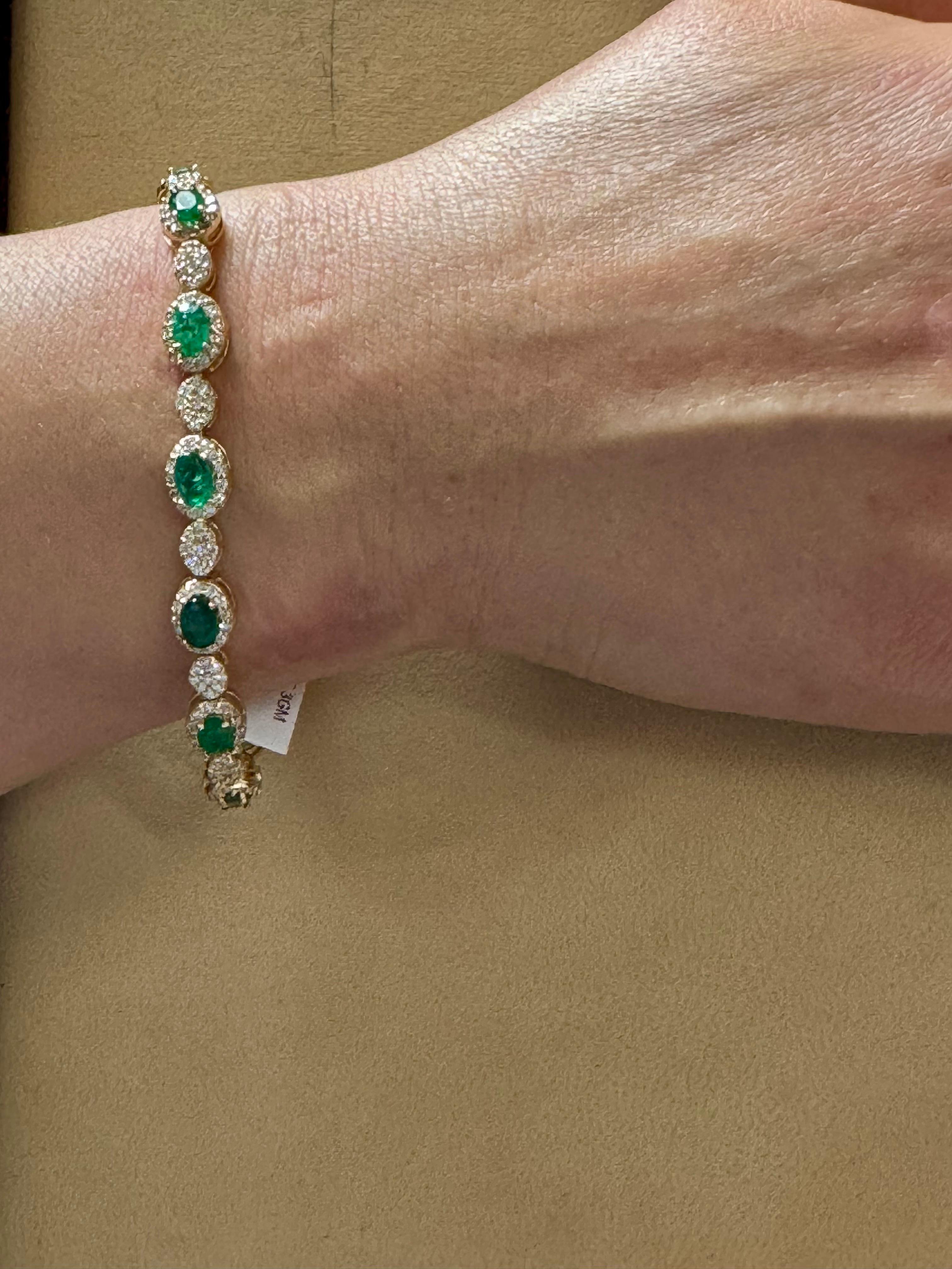 Bracciale tennis con smeraldo brasiliano naturale da 8 carati e diamante da 4,5 carati in oro 14 carati in vendita 12