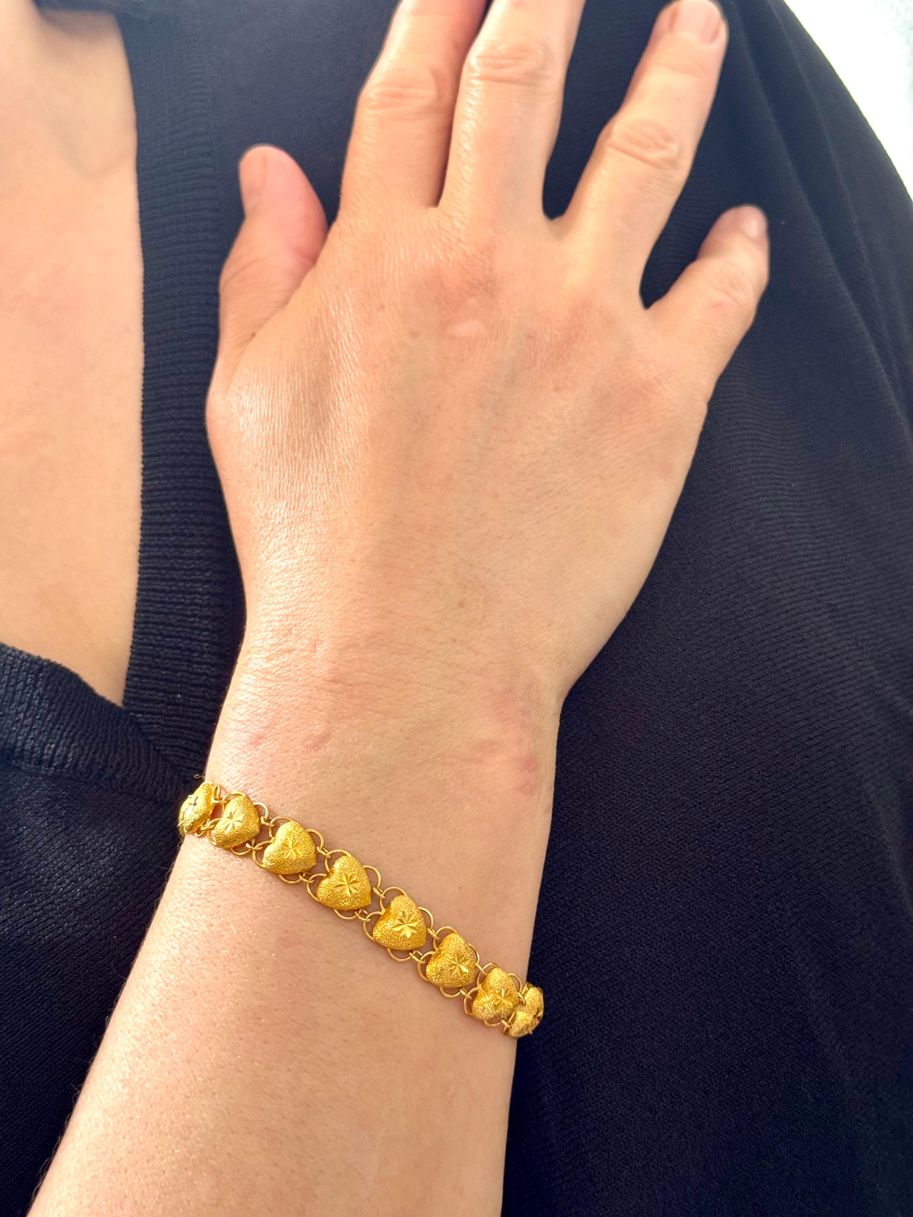 Heart Link 24 Karat Pure Yellow Gold Solid Bracelet, 16.5 Gm, 6.8 INCH For Sale 9