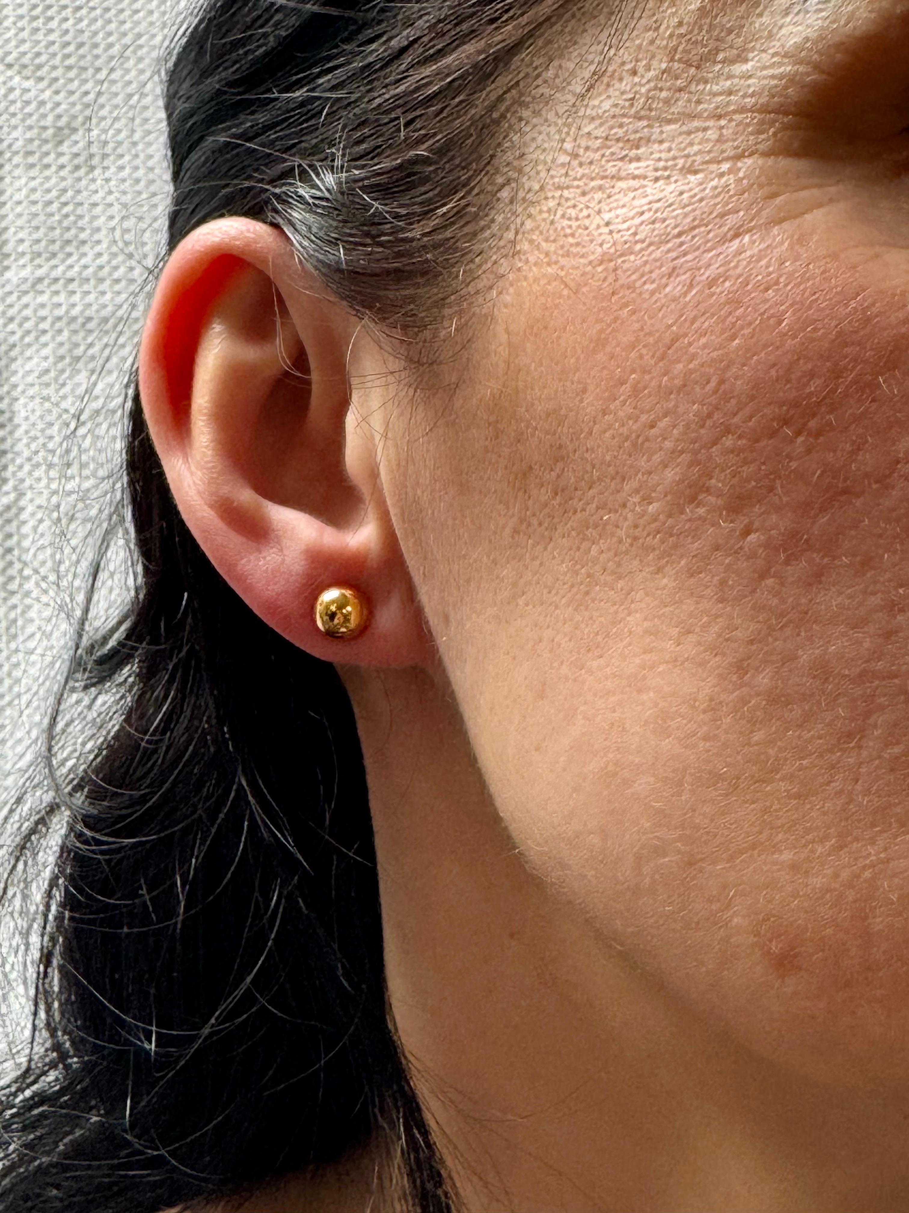 Round Ball Plain Gold Stud Post Earrings 14 Karat Yellow Gold For Sale 10