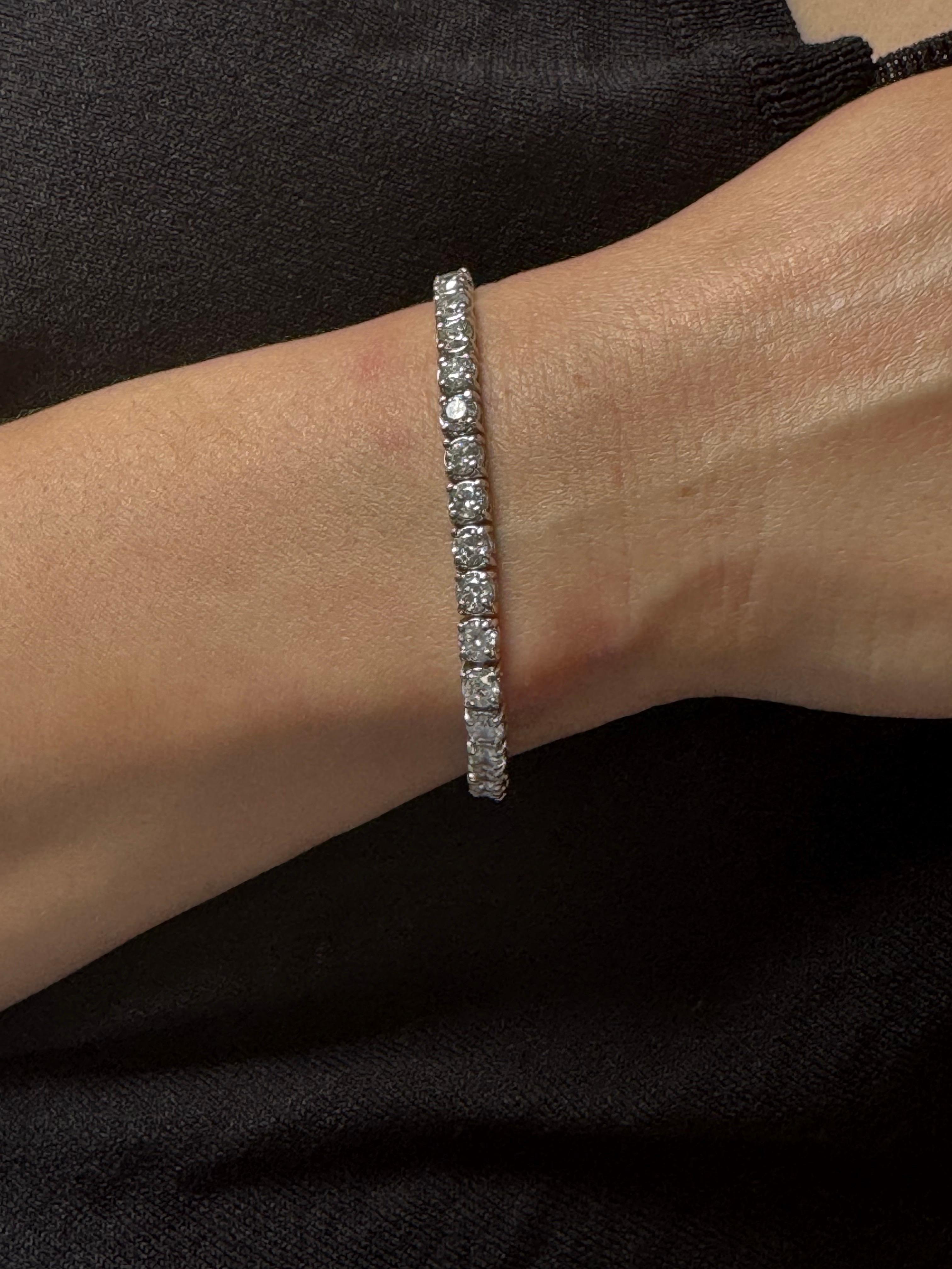 40 Round Diamond 25 Pointer Each Tennis Bracelet in 14 Karat Gold 10 Carat 7 