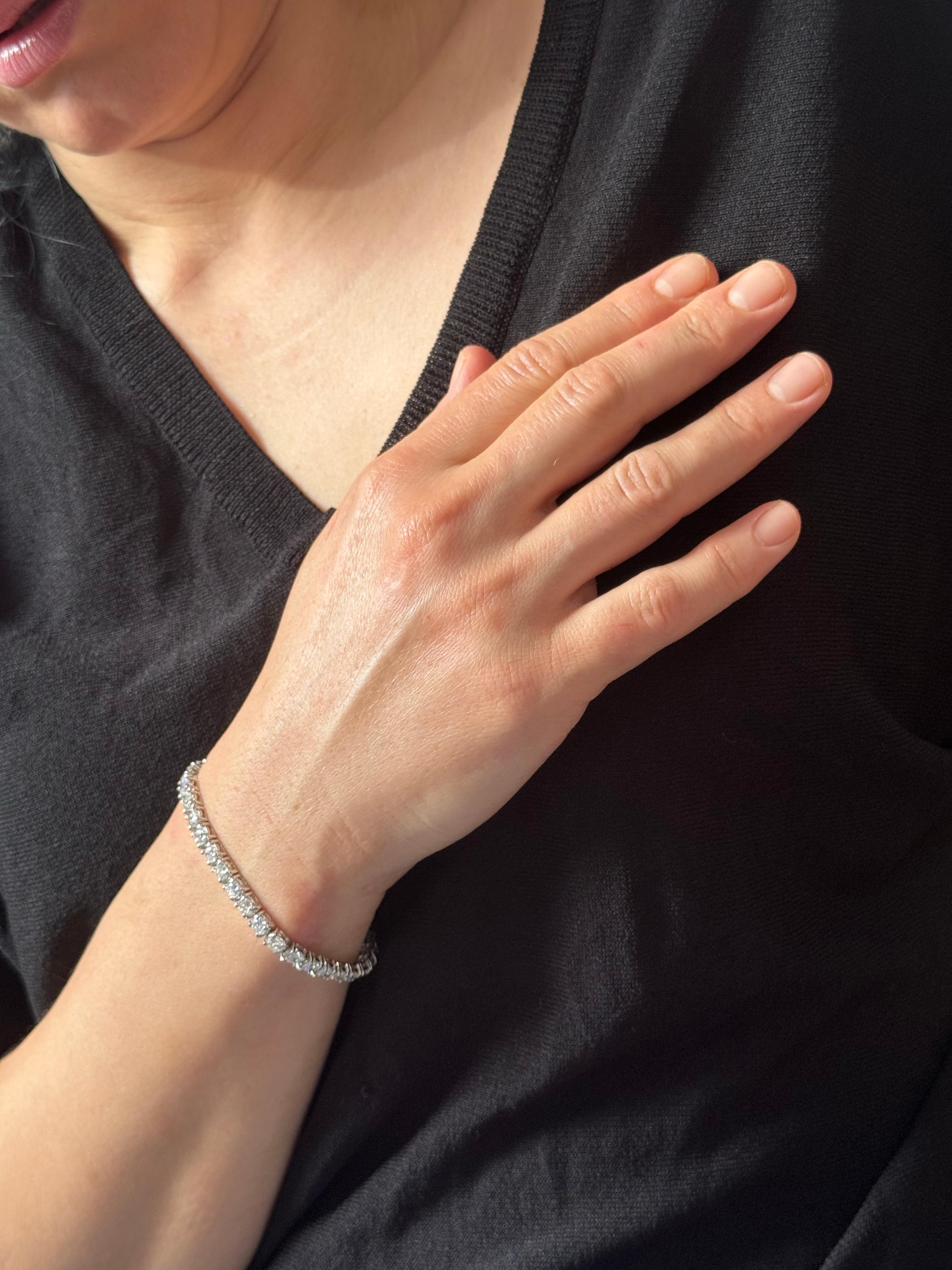 40 Round Diamond 25 Pointer Each Tennis Bracelet in 14 Karat Gold 10 Carat 7 