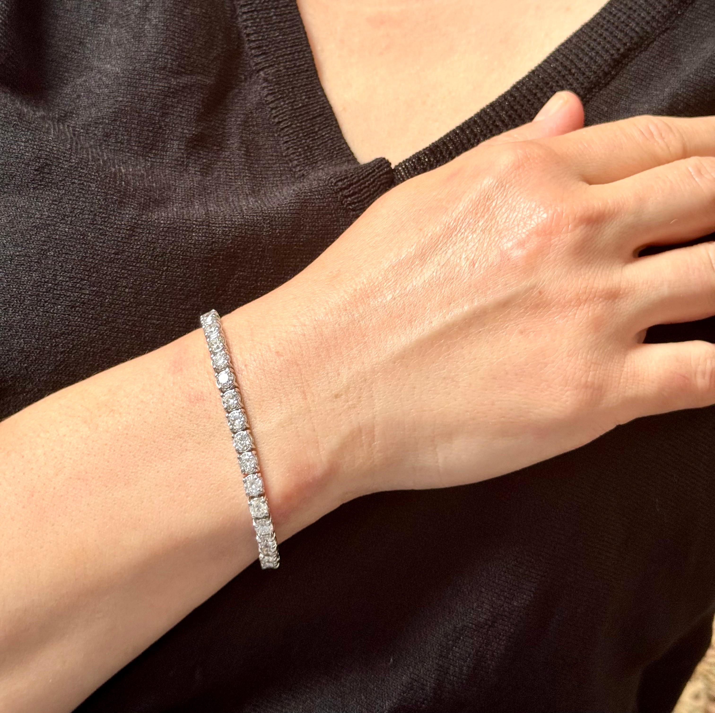 40 Round Diamond 25 Pointer Each Tennis Bracelet in 14 Karat Gold 10 Carat 7 