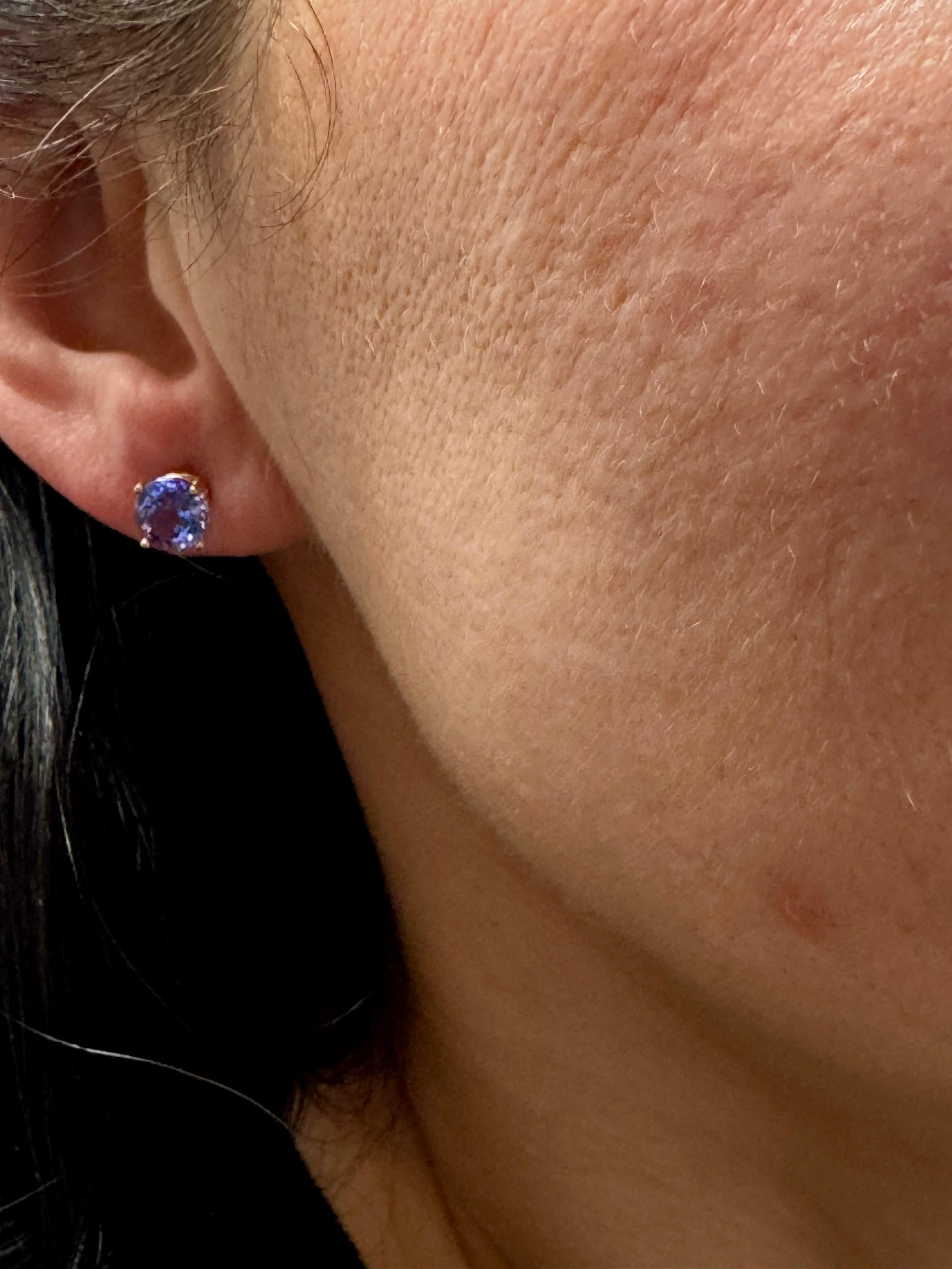 2.5 Carat Round Tanzanite Stud Earrings 14 Karat Yellow Gold, Post Back For Sale 4