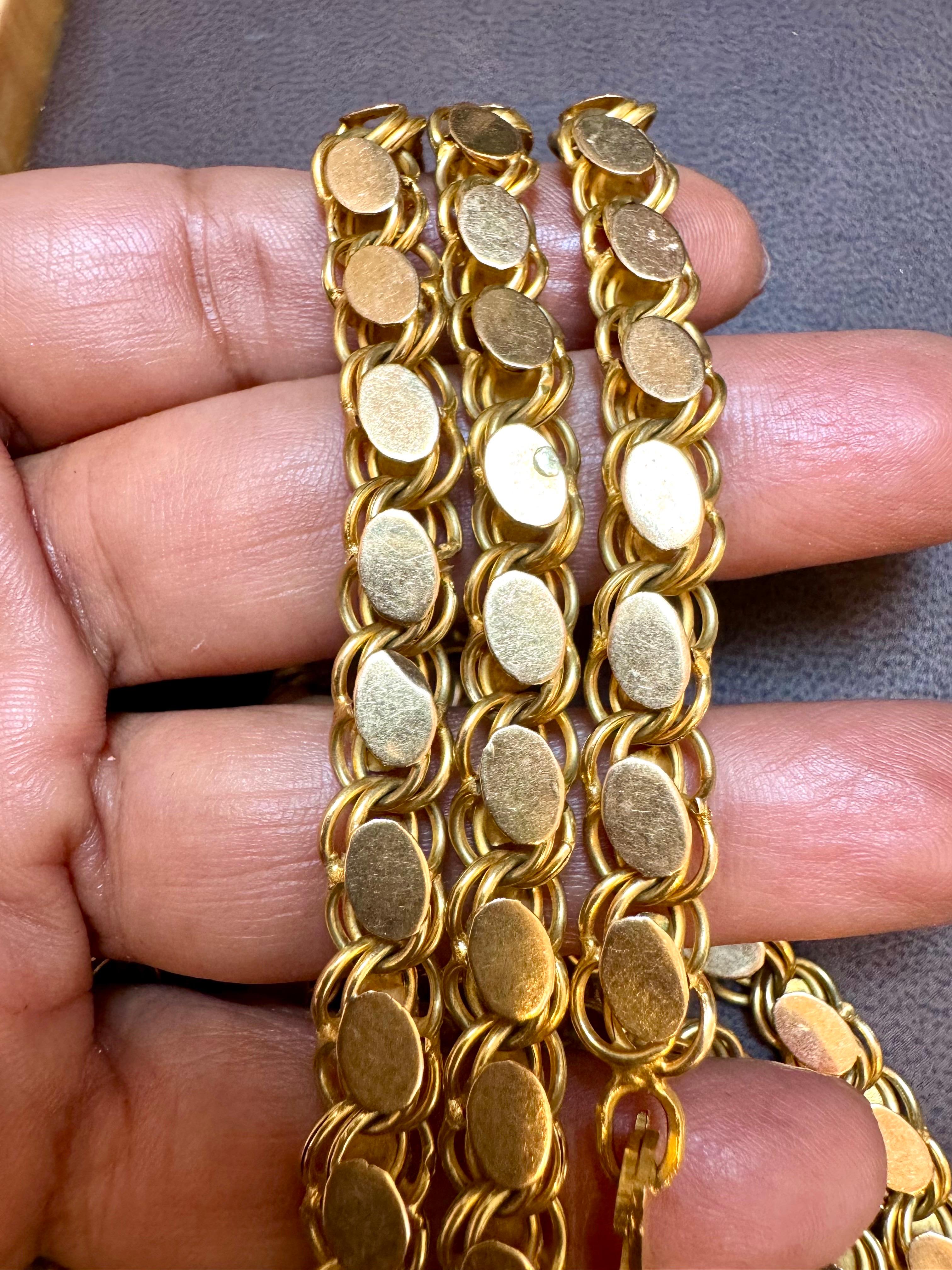 Cadena Vintage 115 Gm 18 Kilates Oro Amarillo Hecha a Mano 76 Pulgadas Única Longitud Opera
cadena muy versátil ya que puedes llevarla 76  cadena de varios centímetros de largo en muchas capas y de muchas maneras 
También se puede utilizar como