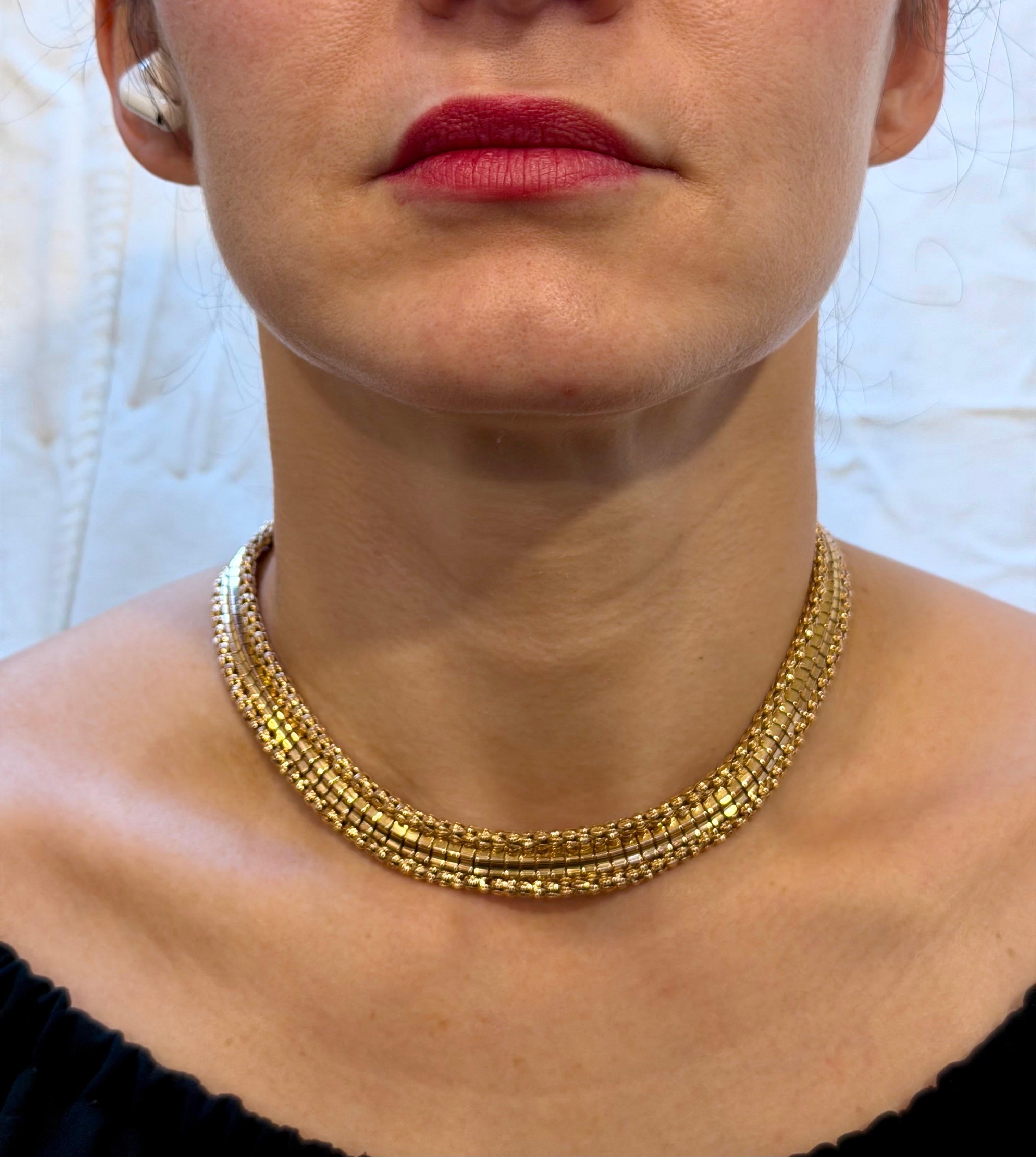 Vintage 18 Karat Yellow Gold 55.5 Gm Choker Link Like Chain Unisex, 16