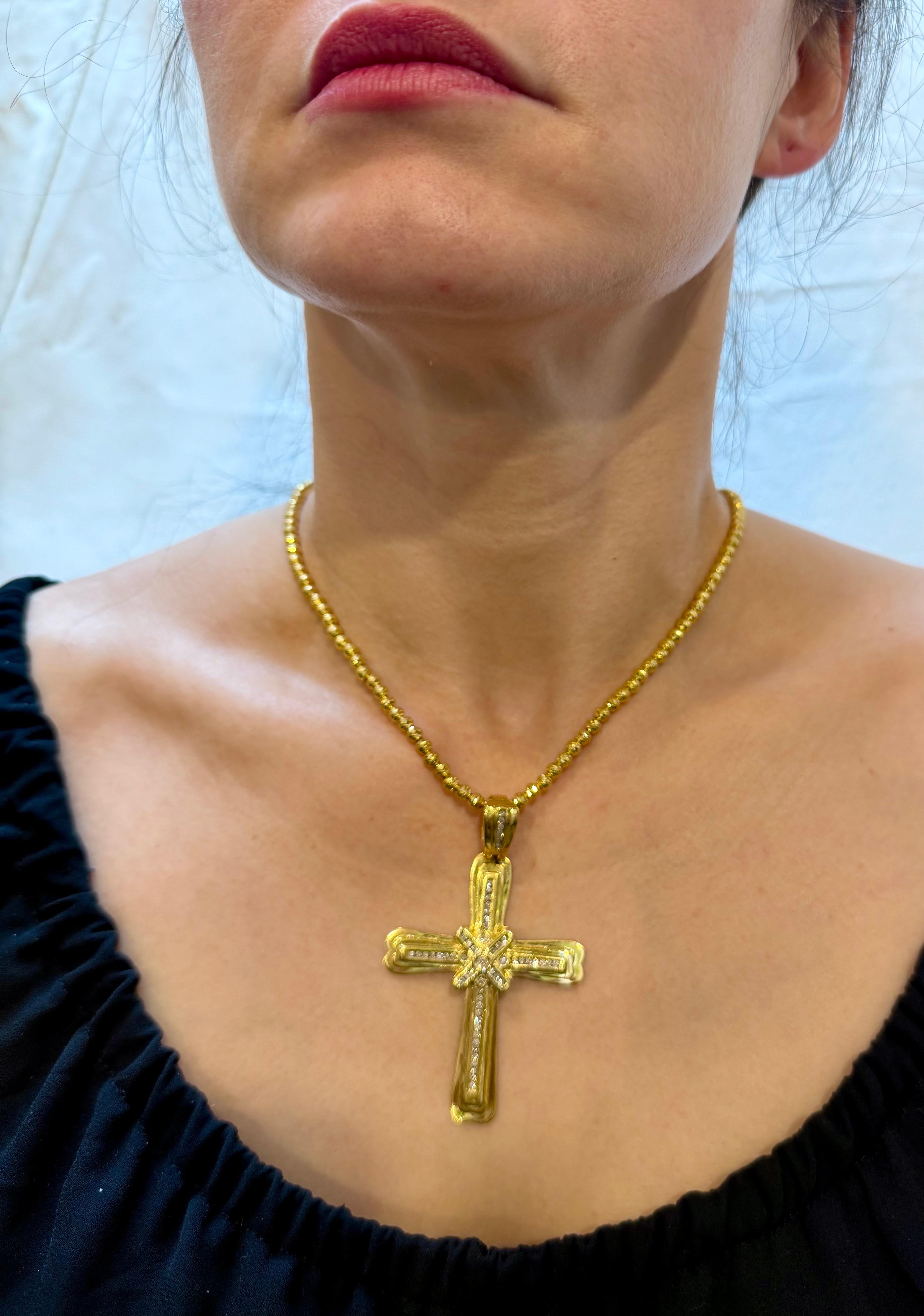 2.8 Ct White Diamond Big Cross Pendentif en or jaune 14 Kt avec Big Bail 21.5gm en vente 6