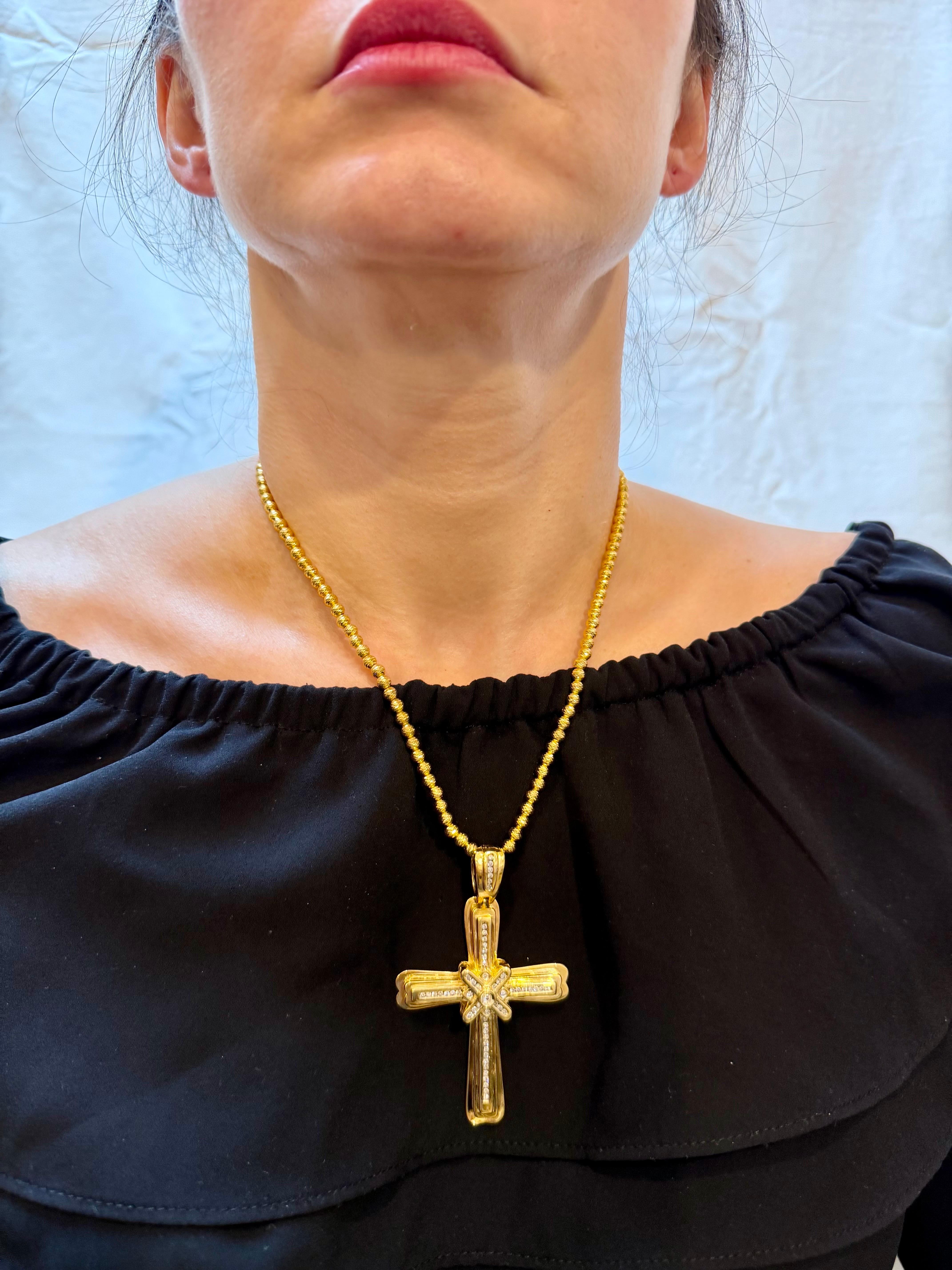 2.8 Ct White Diamond Big Cross Pendentif en or jaune 14 Kt avec Big Bail 21.5gm en vente 7