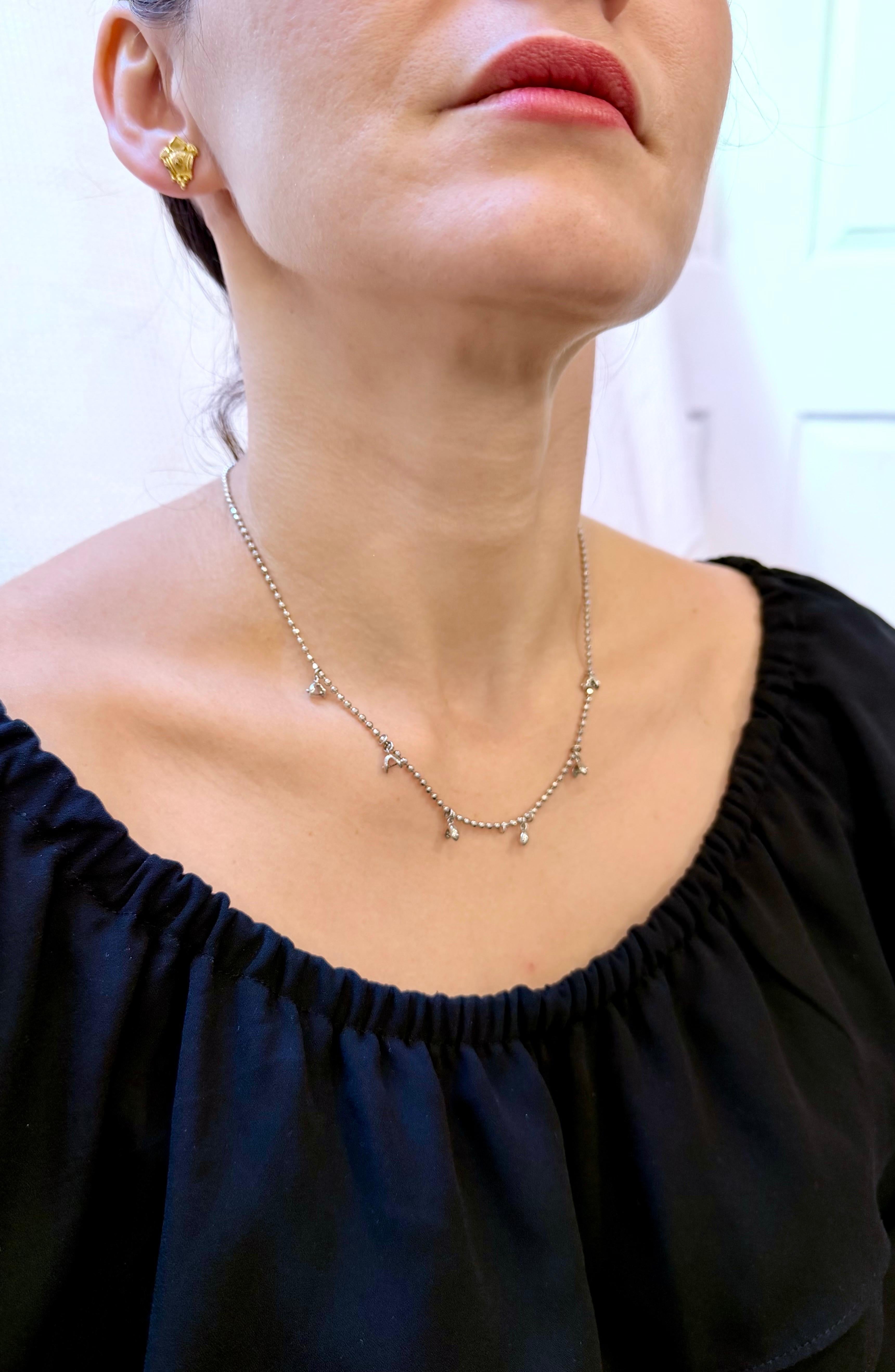 Vintage 13.5 Gm 18 Karat White Gold 6 Hanging Station Chain By designer Aspery en vente 13