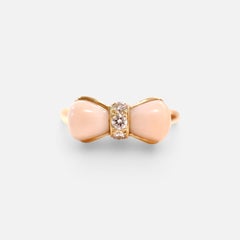 Van Cleef & Arpels Coral Diamond 18k Yellow Gold Bow Design Ring