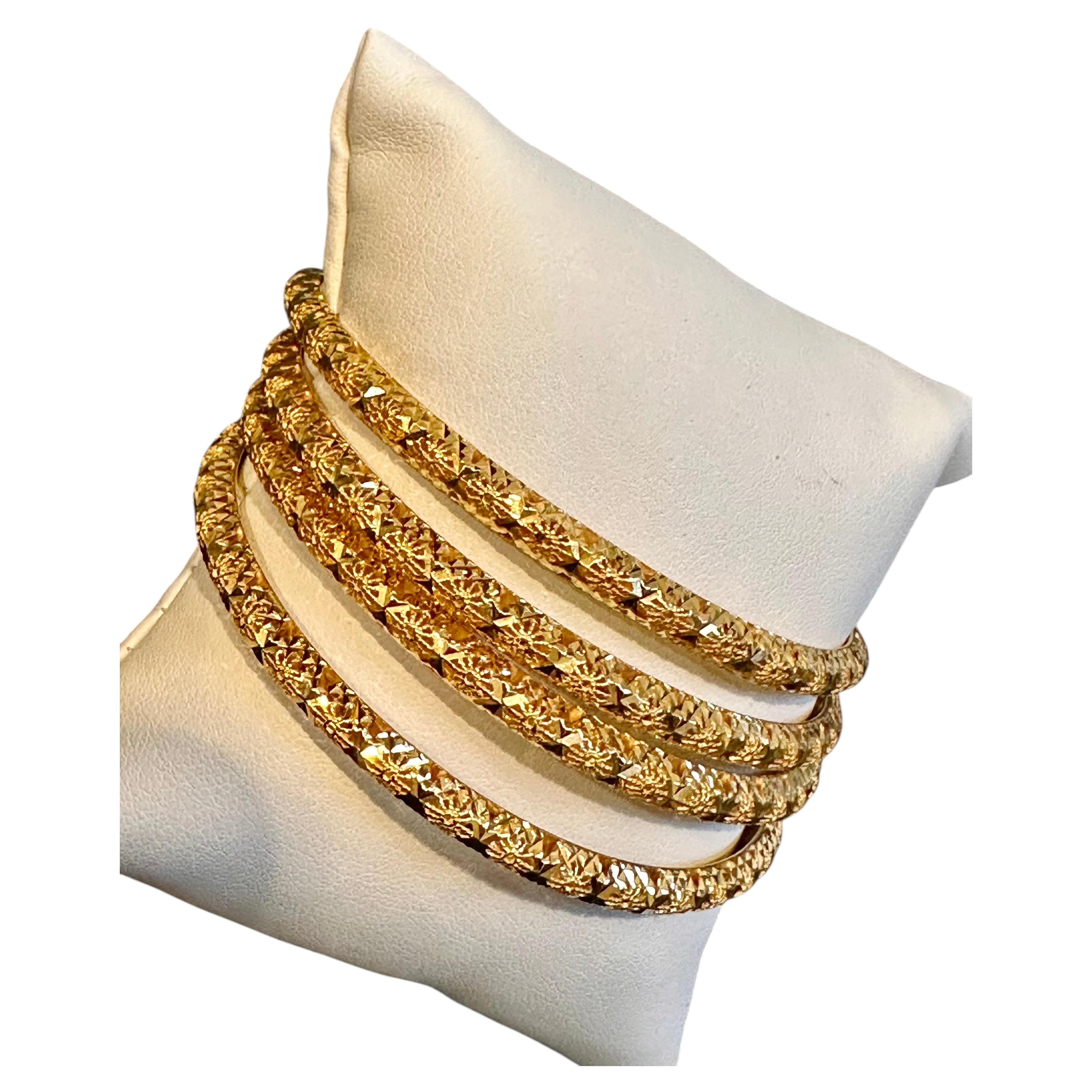 Eternity-Armreif aus 21 Karat Gelbgold, 4er-Set, 53 Gramm