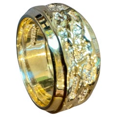 14 Karat Yellow Gold Classic Wide Wedding Band With Design Ring, Unisex Size 4.5