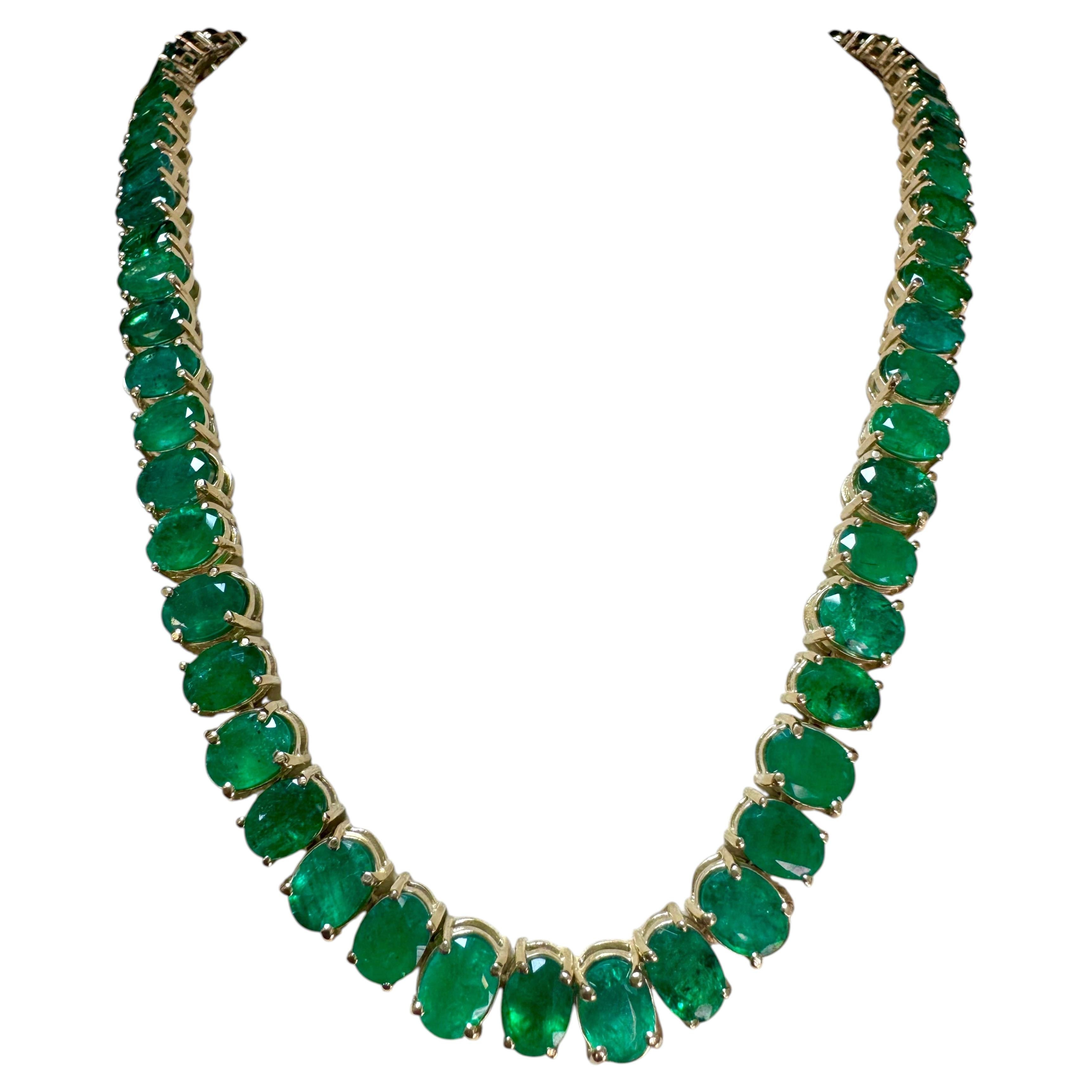 Esmeralda Ovalada Natural Fone 110 Ct  Collar,  Oro 14 K 57,3 Gm , 18 " Largo