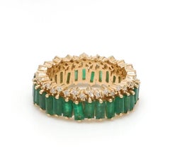 Natural emerald diamond zig zag band ring in 18k gold