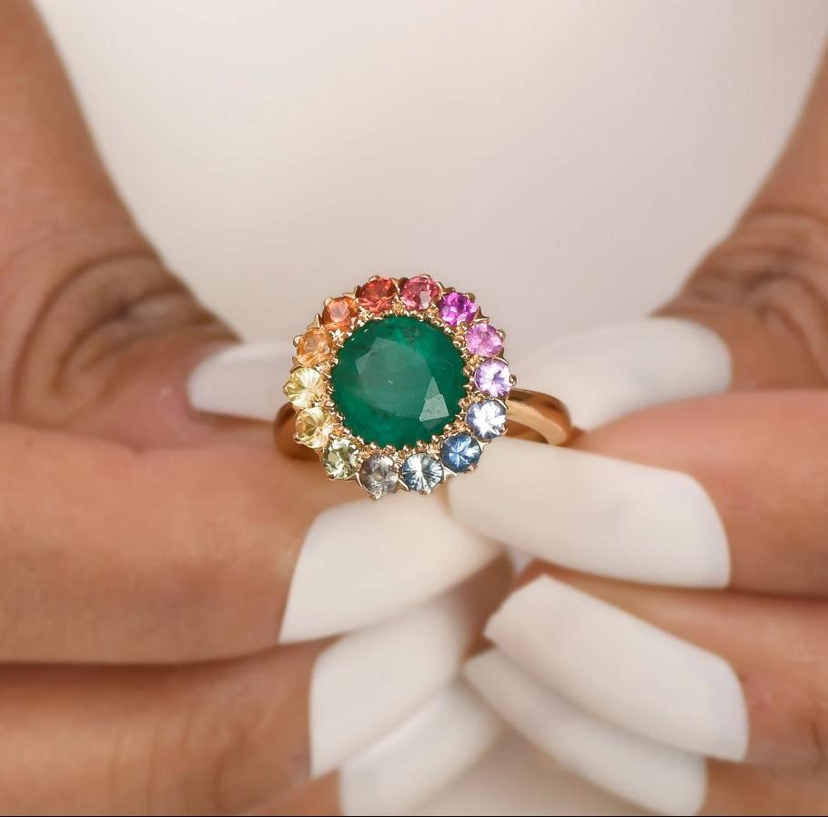Echter Smaragd Ring Gold, Natürlicher runder Smaragd Ring, Regenbogen Saphir Ring Gold, Smaragd Regenbogen Ring Gold, 3CT Smaragd Cluster Ring Frauen

STEIN DETAILS :
✦ Edelstein : Smaragd
✦ Edelsteinart : Natürlich
✦ Größe der Edelsteine: 7x7 mm
✦