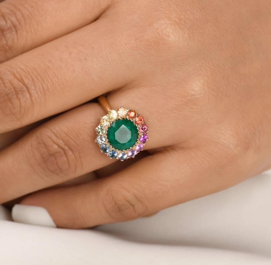Ring aus natürlichem sambischen Smaragd und Regenbogensaphir aus 18 Karat Gold (Asscher-Schliff) im Angebot