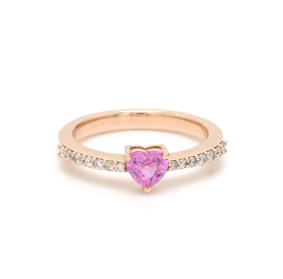 Anello con cuore di zaffiro rosa in oro 14K  Anello a cuore con zaffiro rosa naturale da 5 mm e diamanti  Anello solitario con cuore rosa in oro  Anello di promessa con cuore

DETTAGLI SULLA PIETRA :
✦ Pietra preziosa: Zaffiro rosa
✦ Tipo di gemma :