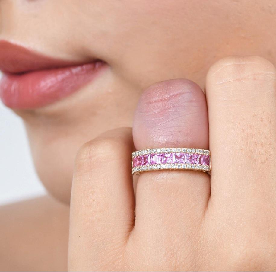 Ring mit natürlichem rosa Saphir aus 18 Karat Gold im Zustand „Neu“ im Angebot in New York, NY