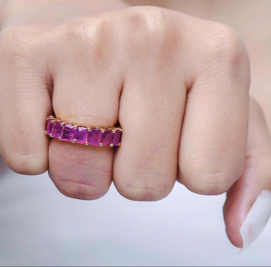 Taglio Asscher Anello a fascia con rubino Nature in oro 18 carati in vendita