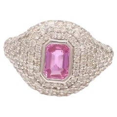 Natural pink sapphire diamond ring in 18k gold