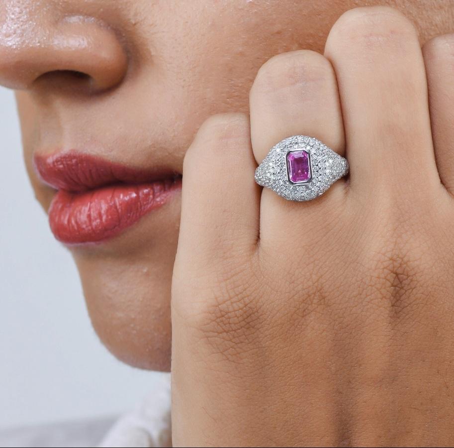 Natürlich  Pinker Saphir-Diamant-Ring 18k Gold im Zustand „Neu“ im Angebot in New York, NY