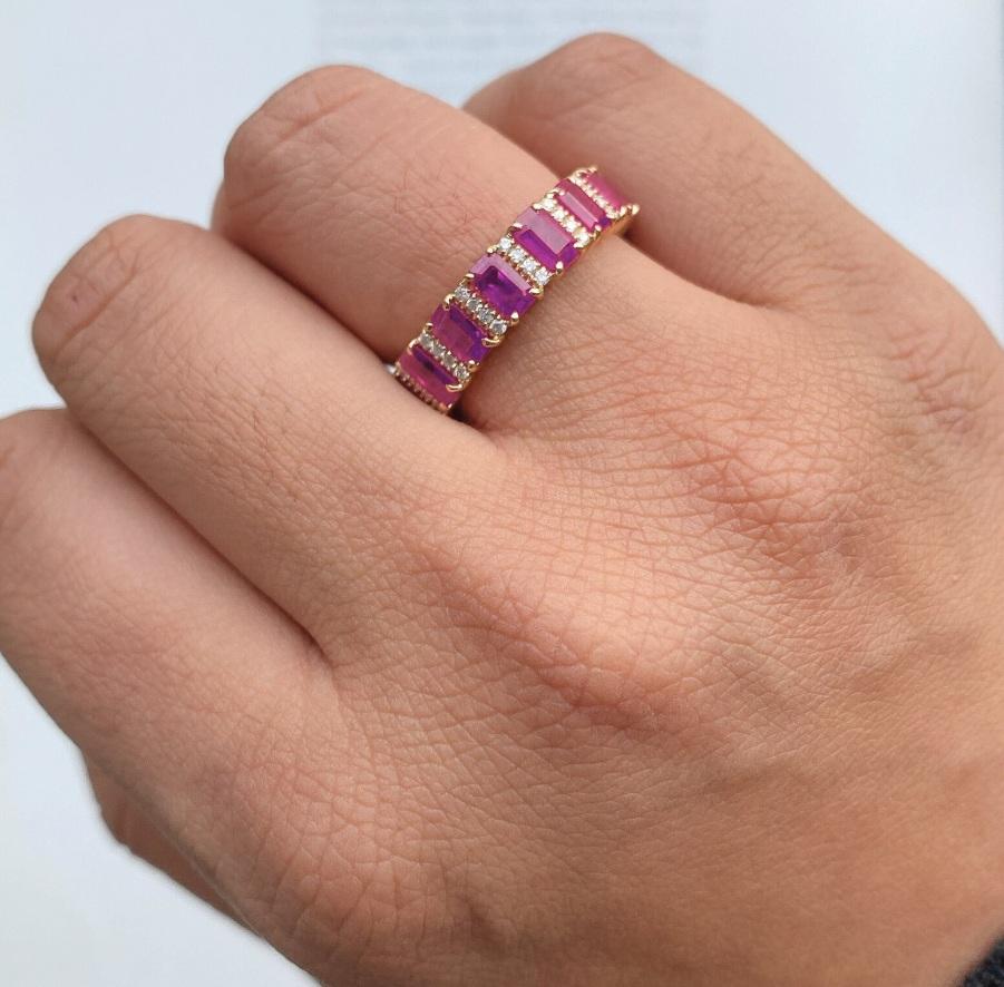  Echter Rubin Diamant Smaragdschliff Ewigkeitsring Gold  Natürlicher Rubin im Achteckschliff mit Diamantring Gold  Roter Rubin Ewigkeitsring Ring Gold

EDELSTEIN-DETAILS :
✦ Edelstein : Rubin
✦ Edelsteinart : Natürlich
✦ Größe der Edelsteine: 5x3