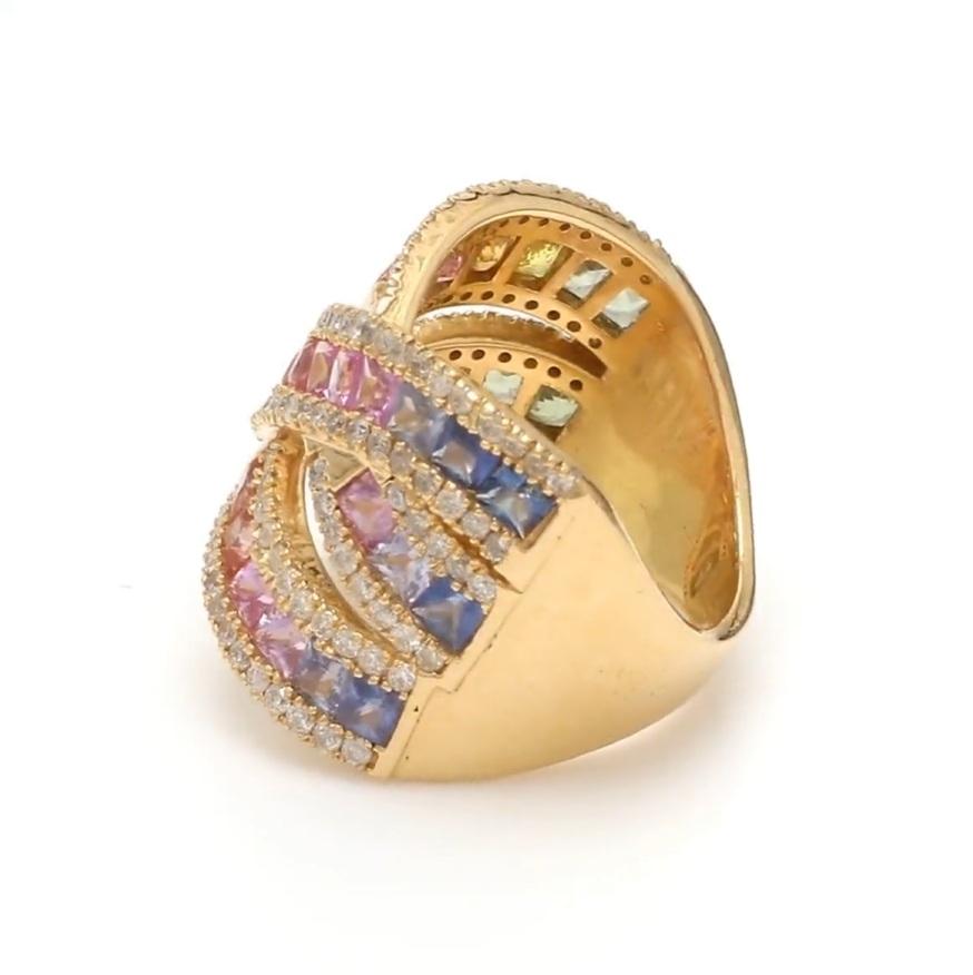 Anello con multi zaffiro naturale e diamante in oro 18 carati In condizioni Nuovo in vendita a New York, NY