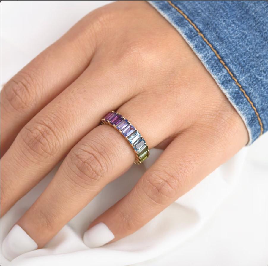 Taglio Asscher Anello con zaffiro arcobaleno Nature oro in vendita