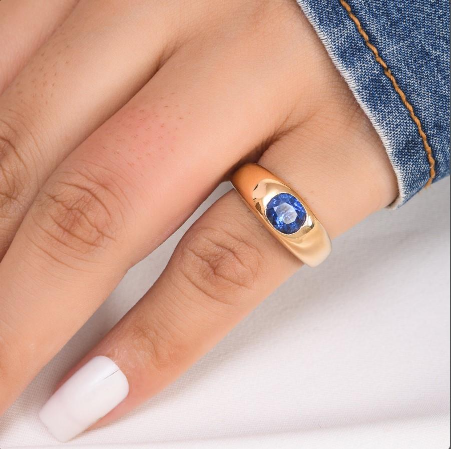 Vintage blauer Saphir Ring Gold  Art deco blauer Saphir Ring Gold  Blauer Saphir Lünette Set oval klobig Ring Gold  Natürlicher blauer Saphir

✦ Stein: Blauer Saphir
✦ Steinart : Natürlich
✦Ringbreite : 8 mm
✦Ringhöhe : 4mm
✦ Steingröße : 7mm
✦