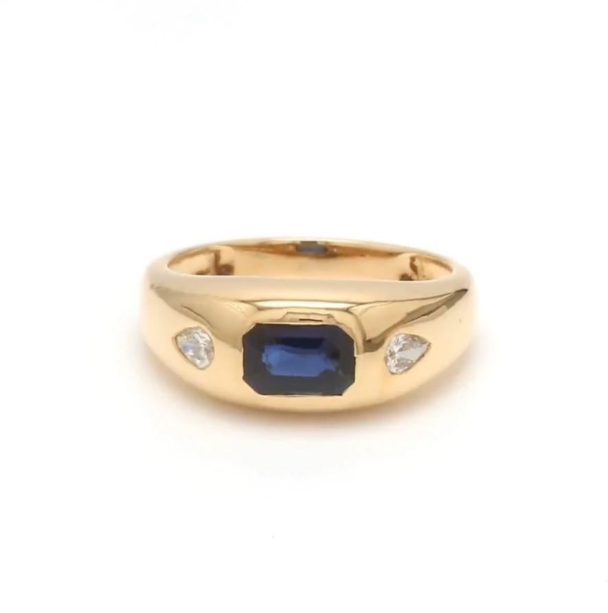 Blauer Saphir Smaragdschliff Diamant Zigeuner Ring Gold  Natürlicher blauer Saphir, bündig gefasster Ring mit birnenförmigem Diamanten  Vintage Siegelring Gold, klobig

EDELSTEIN-DETAILS :
✦ Edelstein : Blauer Saphir
✦ Edelsteinart : Natürlich
✦